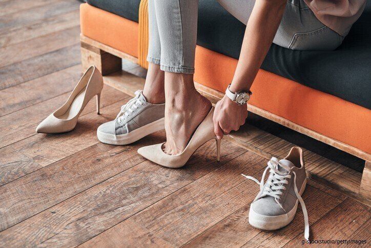 整理収納のプロが伝授！玄関が片付かない時「すぐに捨てた方がいい靴」4選