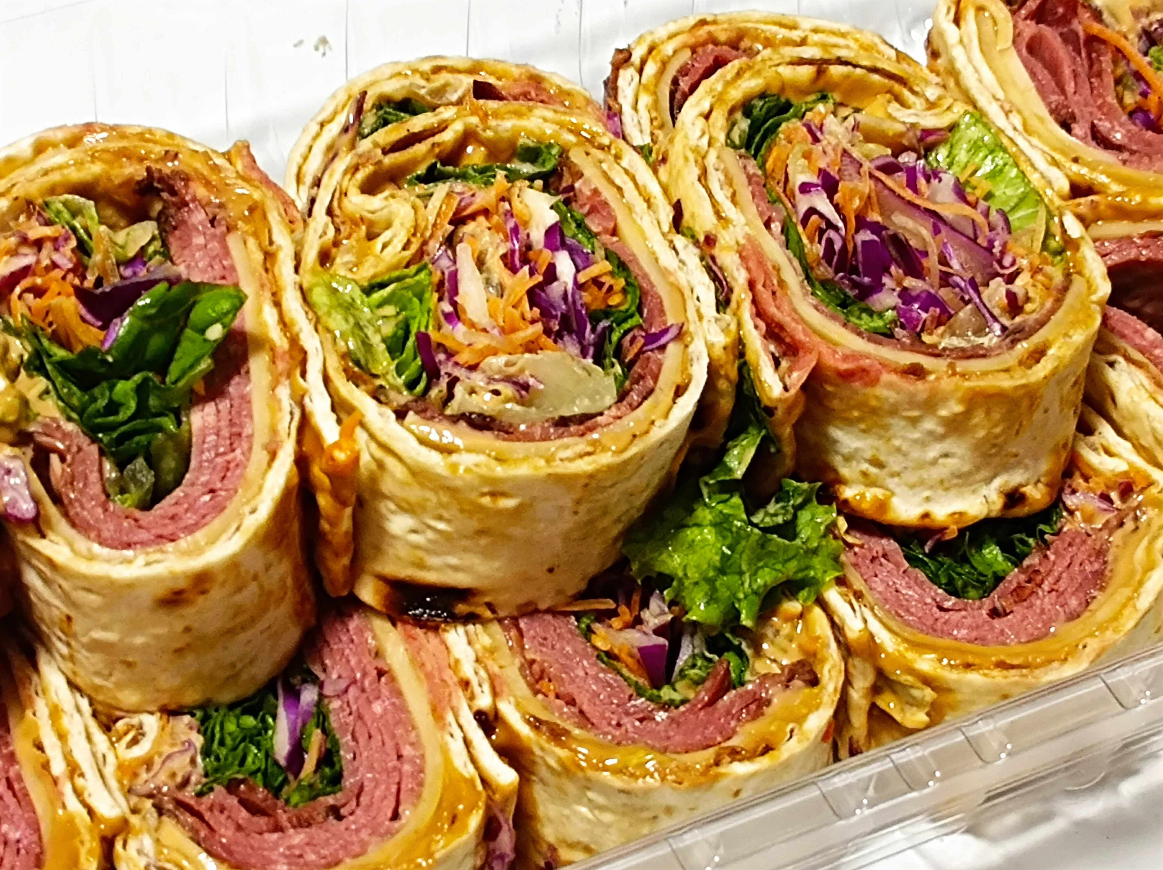 【コストコ】期間限定「ローストビーフハイローラー」はお肉たっぷり贅沢バージョン！