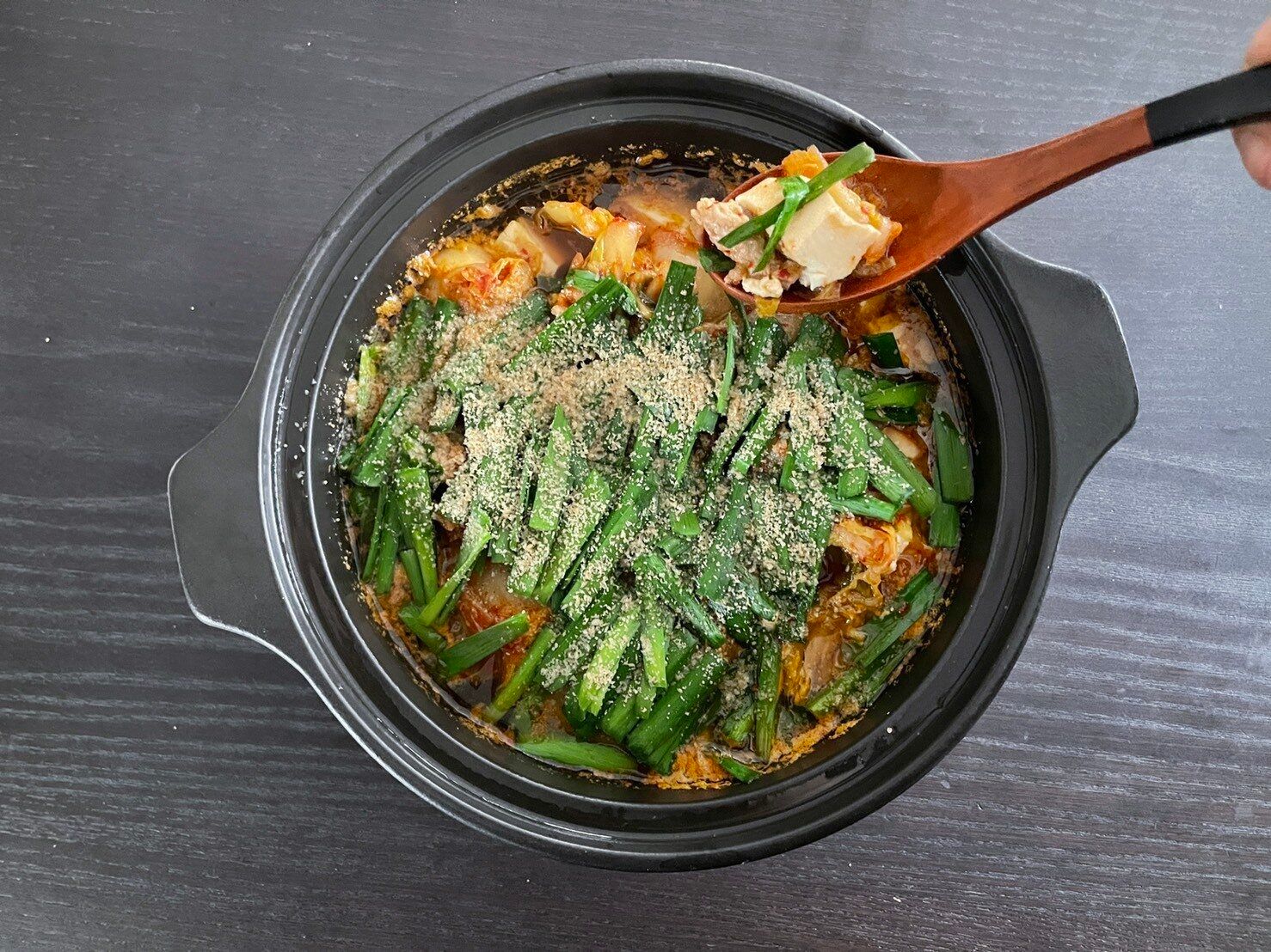 鍋の素必要なし！具材を全部入れて加熱するだけ！超お手軽「スンドゥブチゲ」レシピ