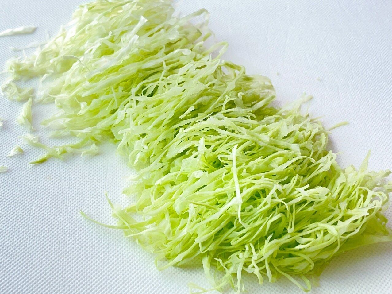 野菜のプロが教える！キャベツの千切りをふわっと仕上げるたったひとつのコツ
