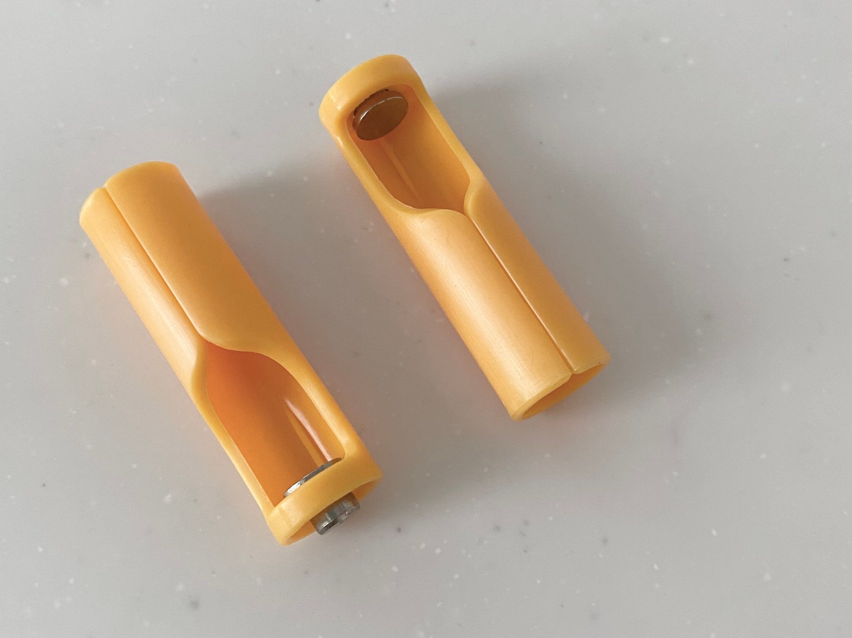 【セリア】乾電池のサイズを変えられる!?ストック管理をラクにしてくれる優秀便利グッズ見つけました