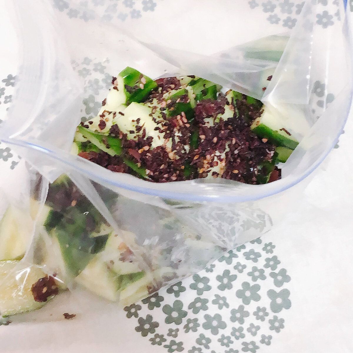 あと1品なにか…！と思ったときの救世主　〇〇を調味料に野菜を和えるだけ