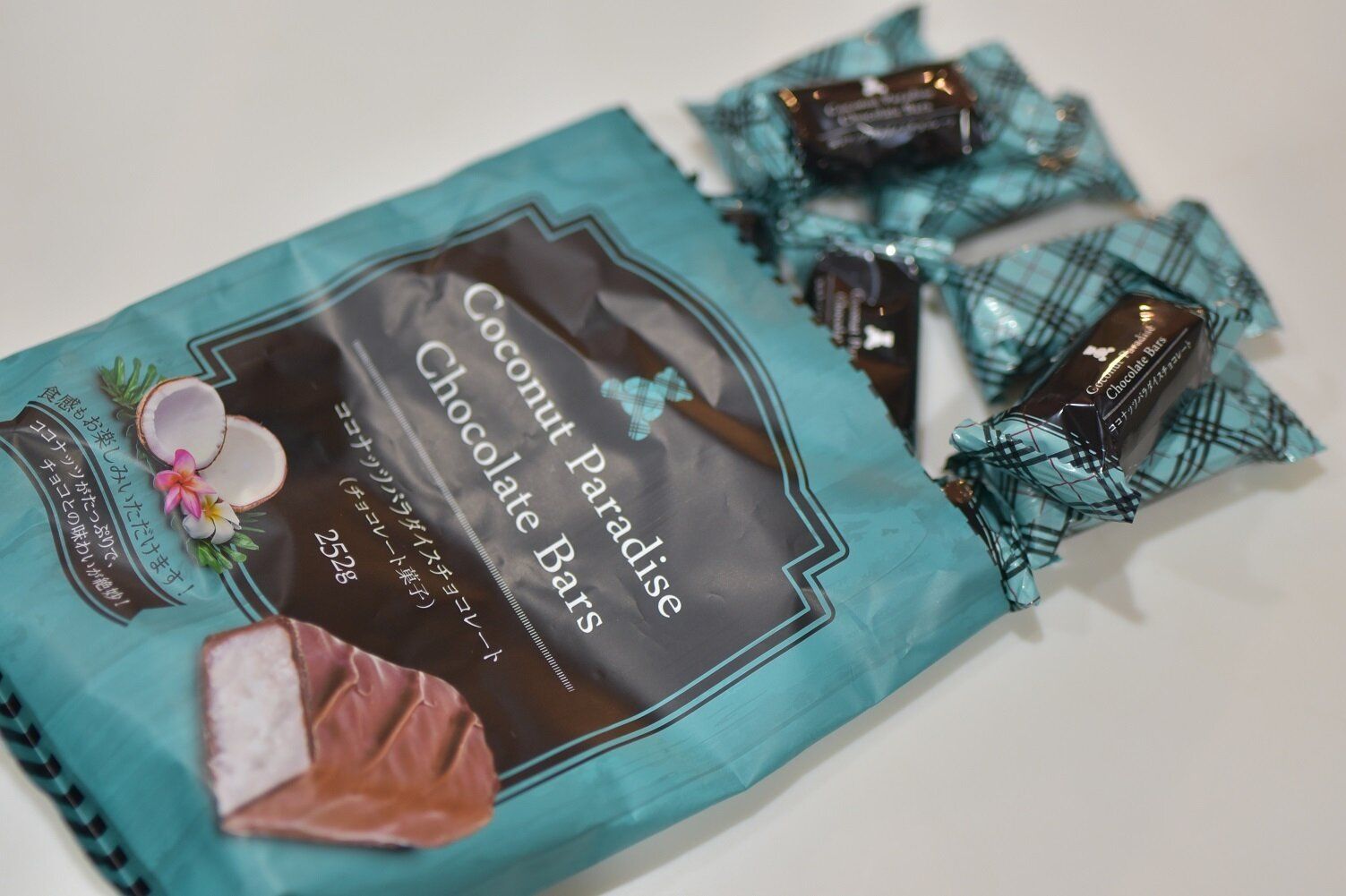 業務スーパーの「ココナッツパラダイスチョコレート」はココナッツ好きな人にはたまらない！料理のプロも太鼓判