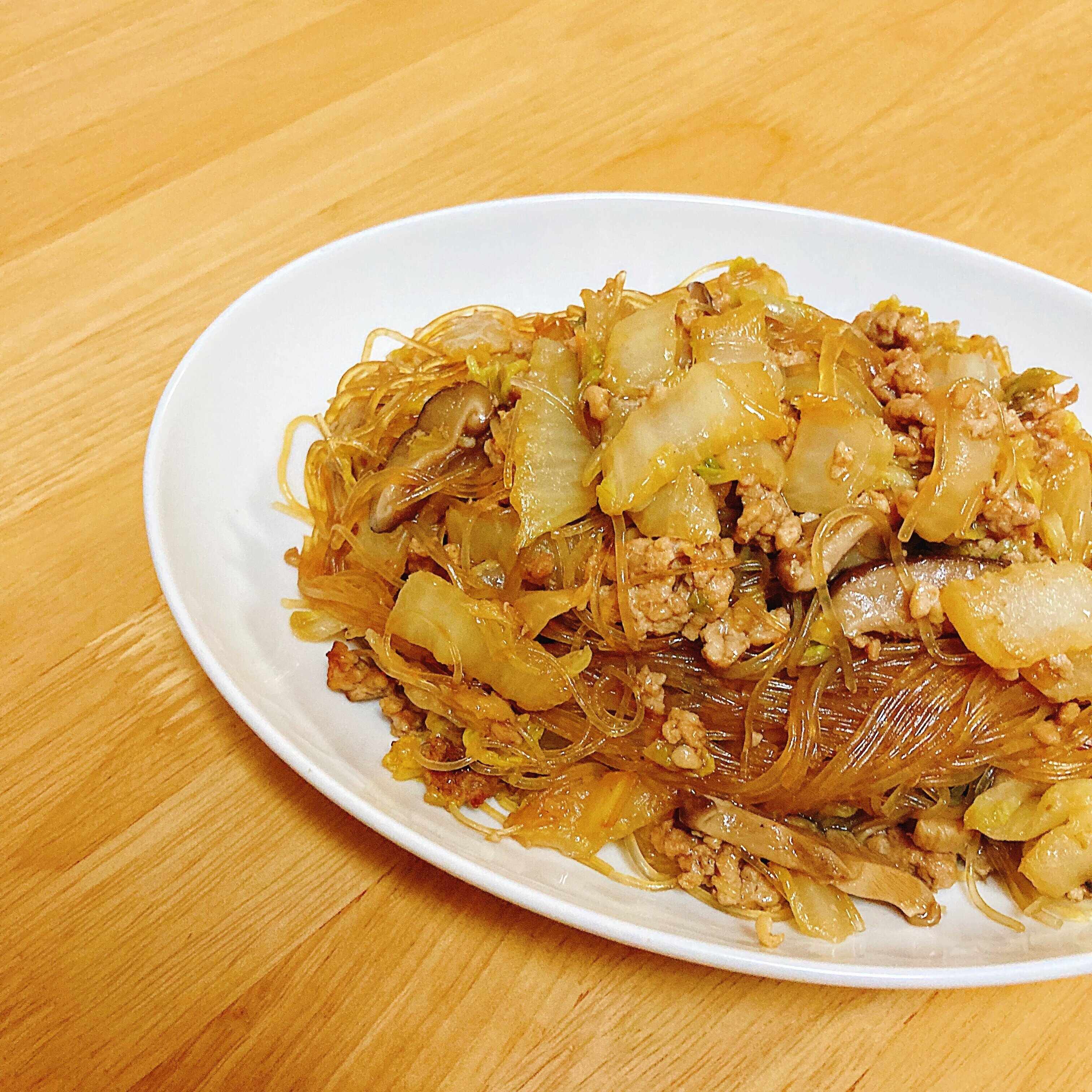 【白菜大量消費】ザザッ！と切って、ドーン！と入れたらできちゃうボリューム満点の節約料理