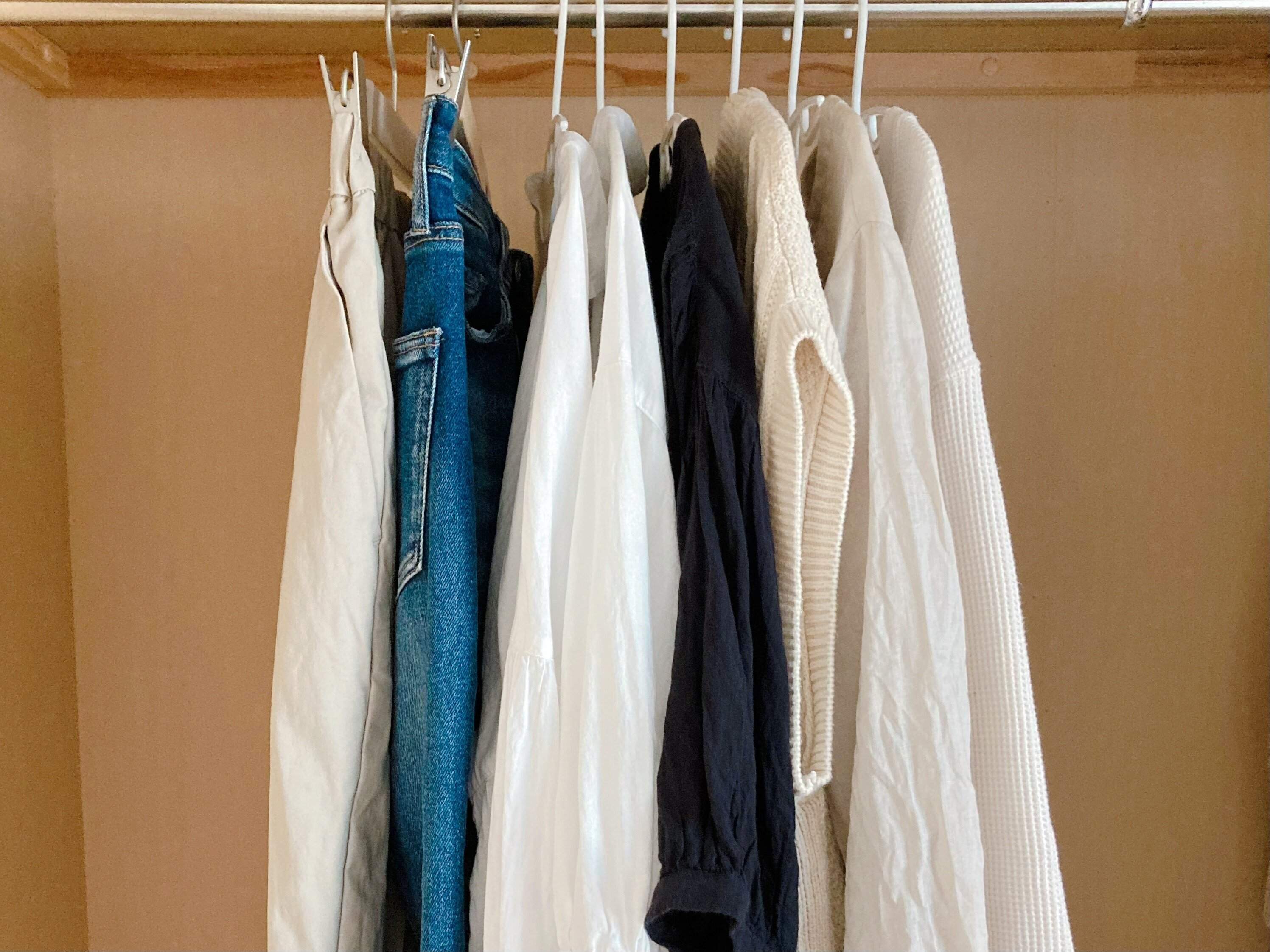 【少ない服で暮らしたい】をかなえる！ズボラがやっている季節ごとのカンタン作業