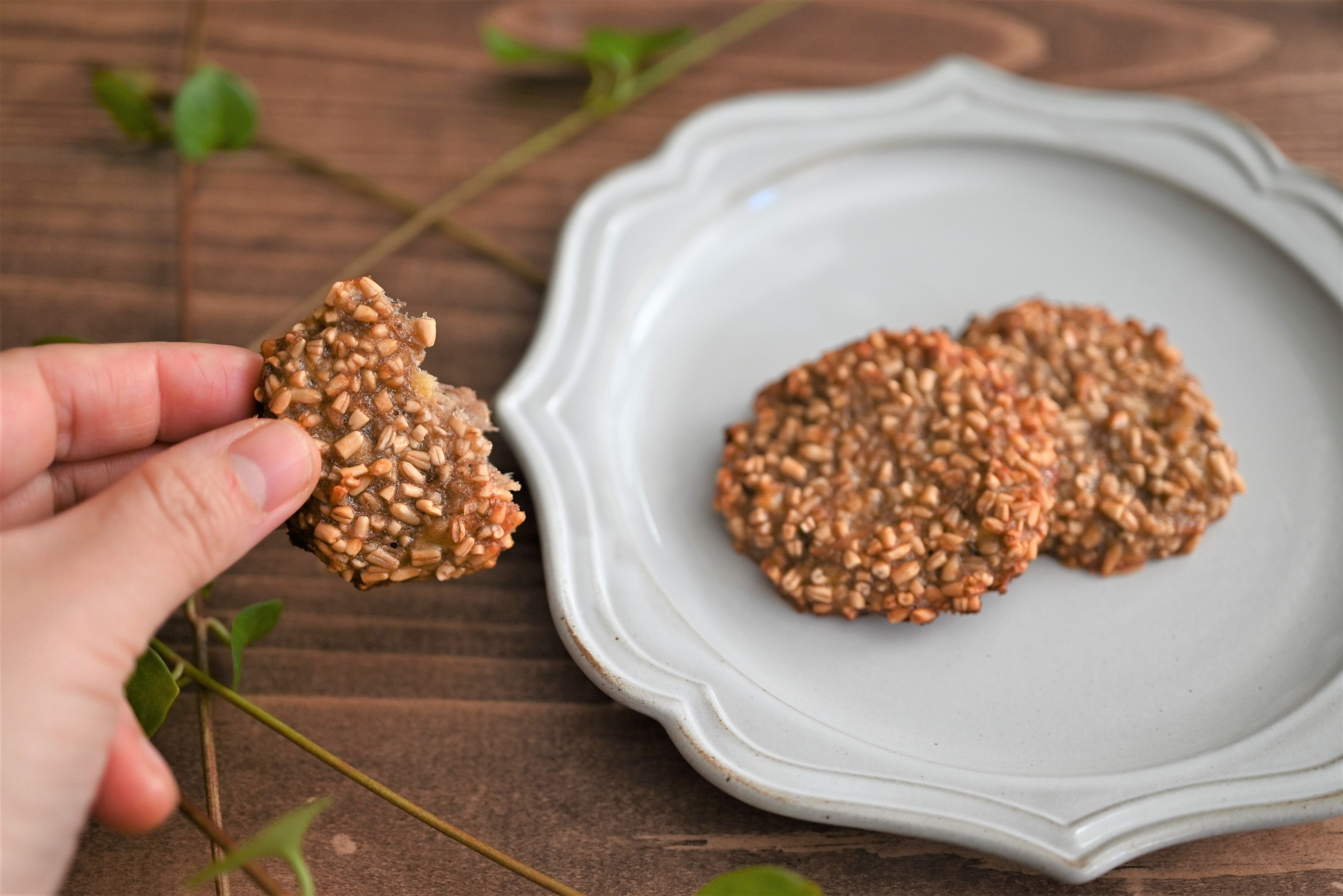 美容・ダイエットに！材料3つ混ぜて焼くだけオートミールクッキー