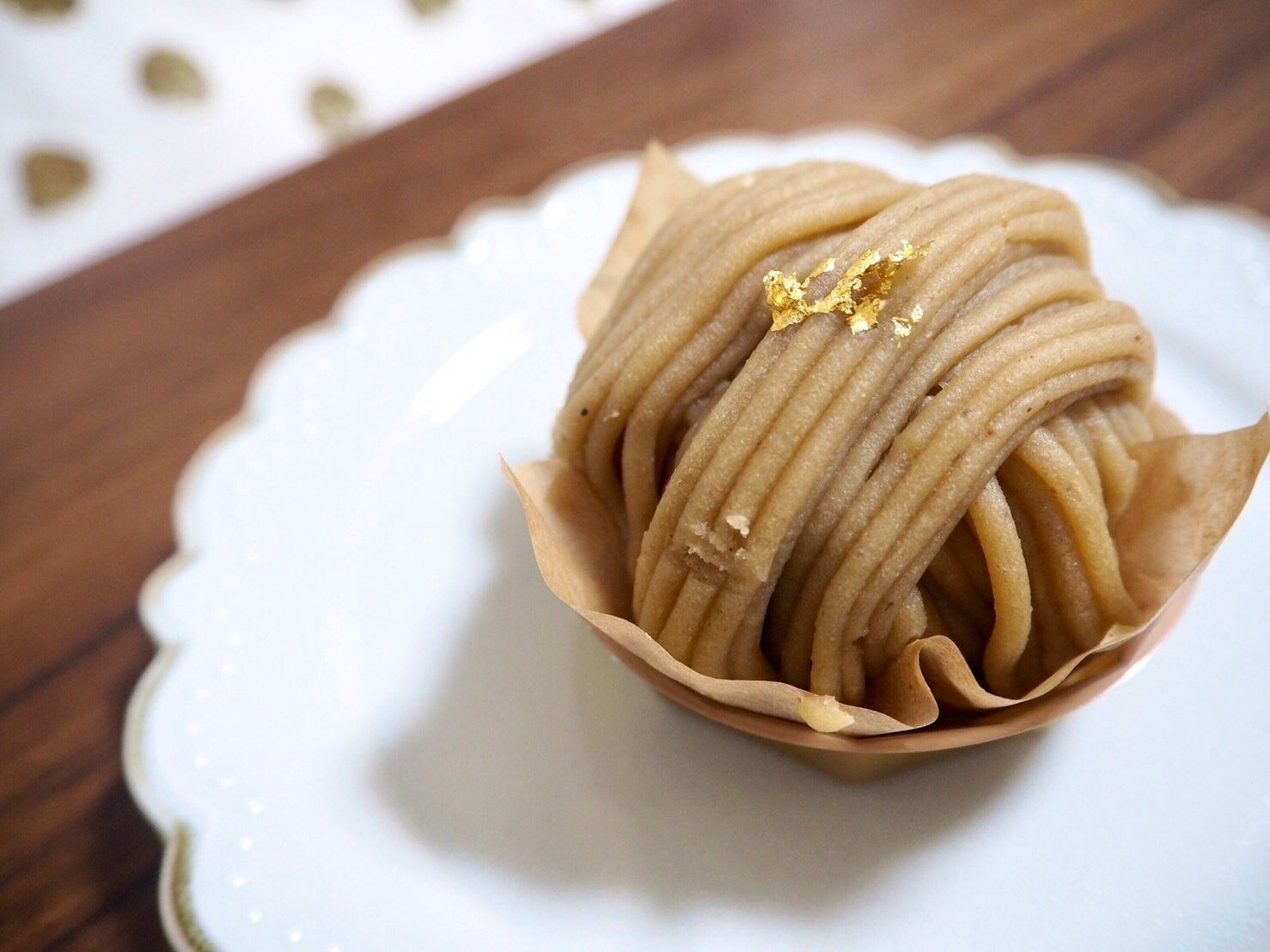 【シャトレーゼ】金箔つき……!?ずば抜けて値段の高いケーキを食べてみた！