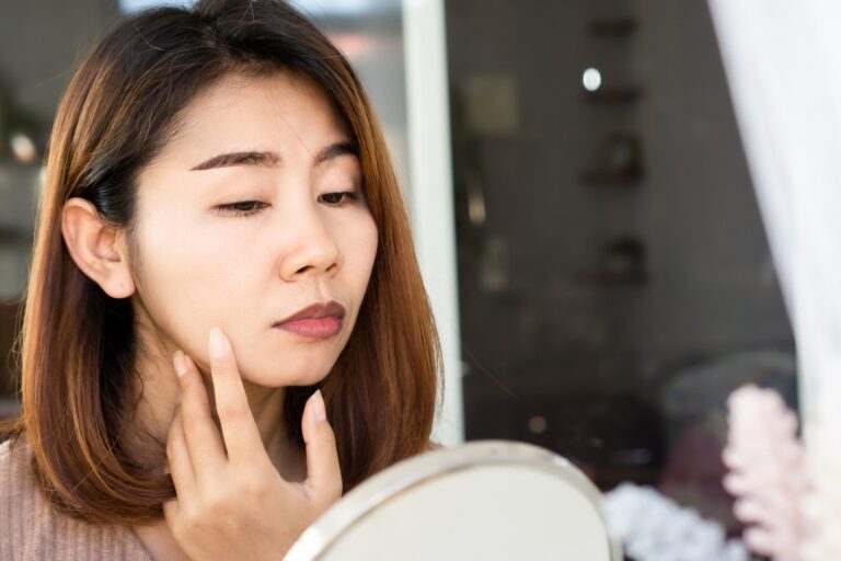 冬メイクでおばさん化が加速してしまう人の特徴とは？