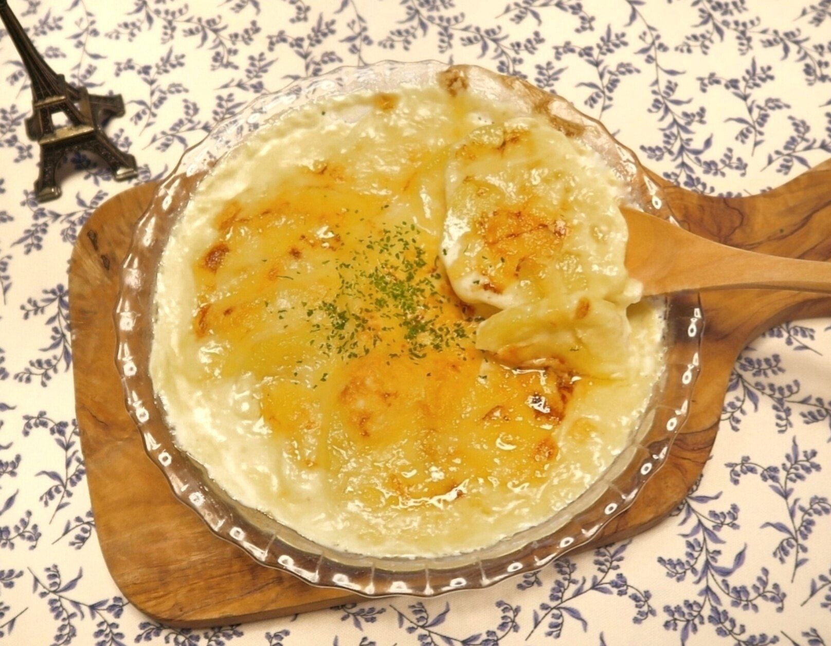 ホワイトソース不要の「クリーミーポテトグラタン」のつくり方