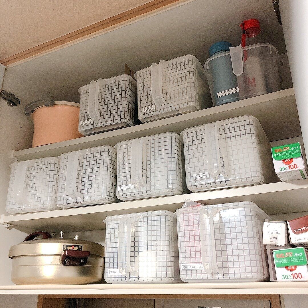 整理のプロが吊戸棚に収納しているモノって？実際の収納例をご紹介！