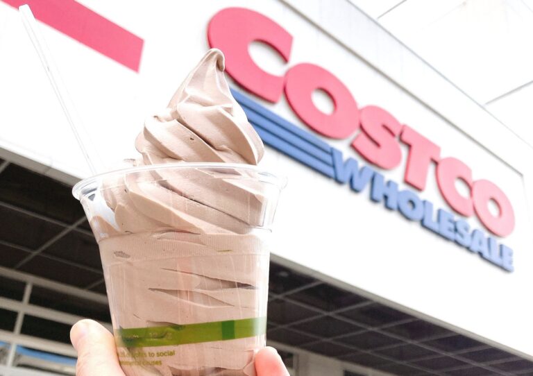 【コストコ】フードコートで今食べられる「チョコバナナソフトクリーム」と「ストロベリースムージー」はおすすめ！