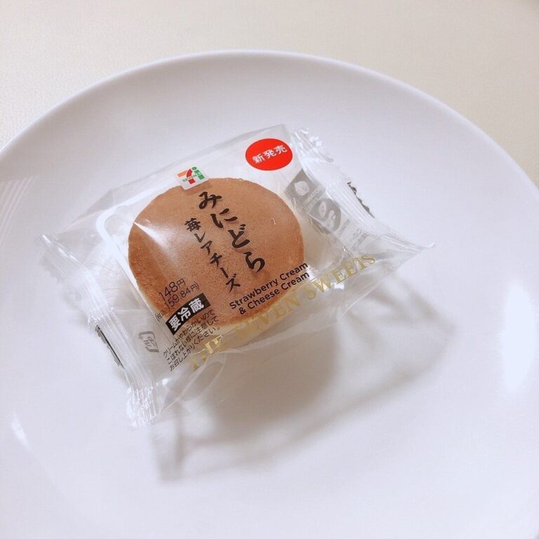 予測以上の売れ行き【セブン】「みにどら苺レアチーズ」指先サイズで一躍人気のミニチュアスイーツ