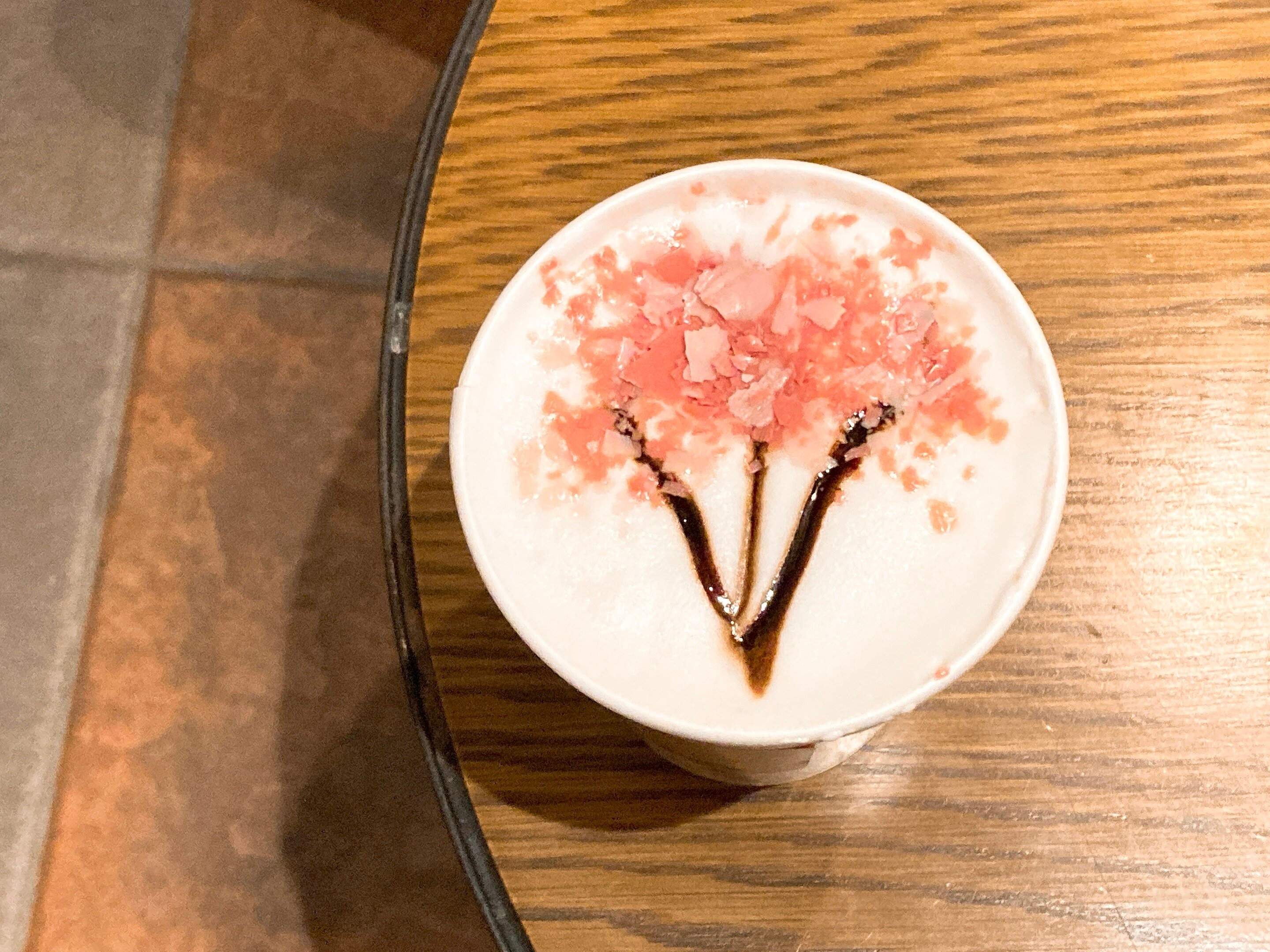 【スタバ】マニアが1番好きな桜シーズン！今年も大注目なドリンク2種