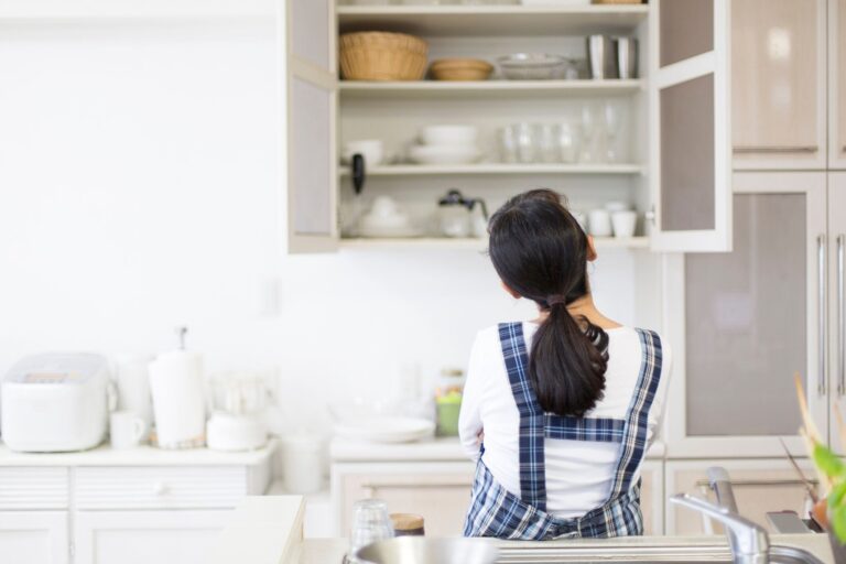 整理のプロ直伝！「キッチンが使いにくい」という小さなイライラを解決する片づけのコツと収納