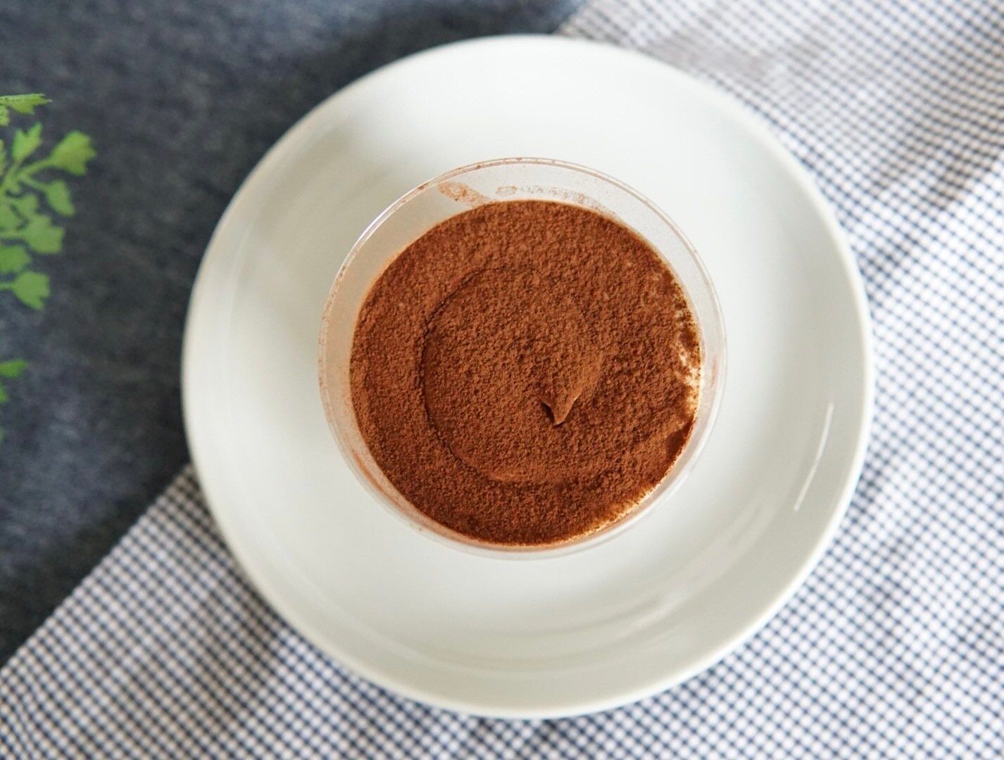 【ローソン】生まれ変わった、とろじゅわ定番スイーツ「北海道産原料にこだわったとろけるティラミス」