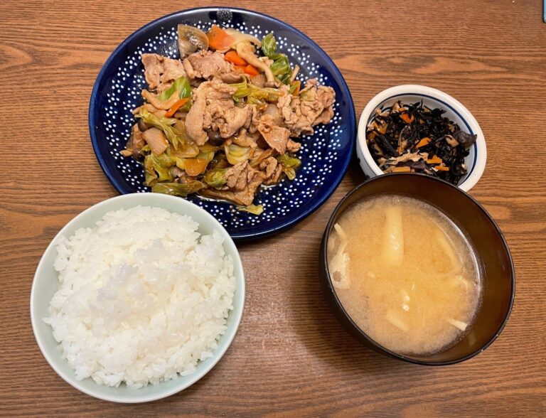 主婦歴20年以上・元家政婦が考える！「一汁三菜じゃなくていい」毎日がラクになる献立の考え方