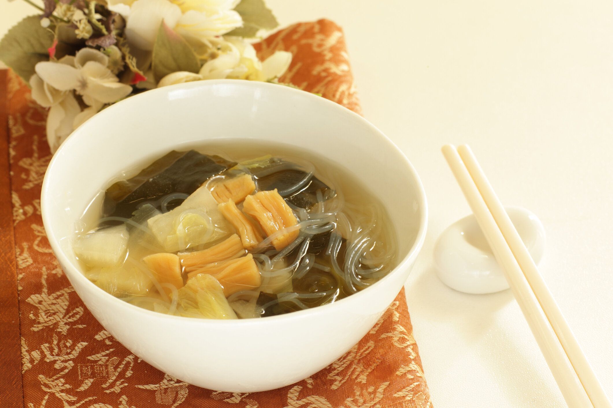 気になる「春雨スープ」のカロリーや炭水化物量とは？食べる際に押さえるべきポイントを紹介