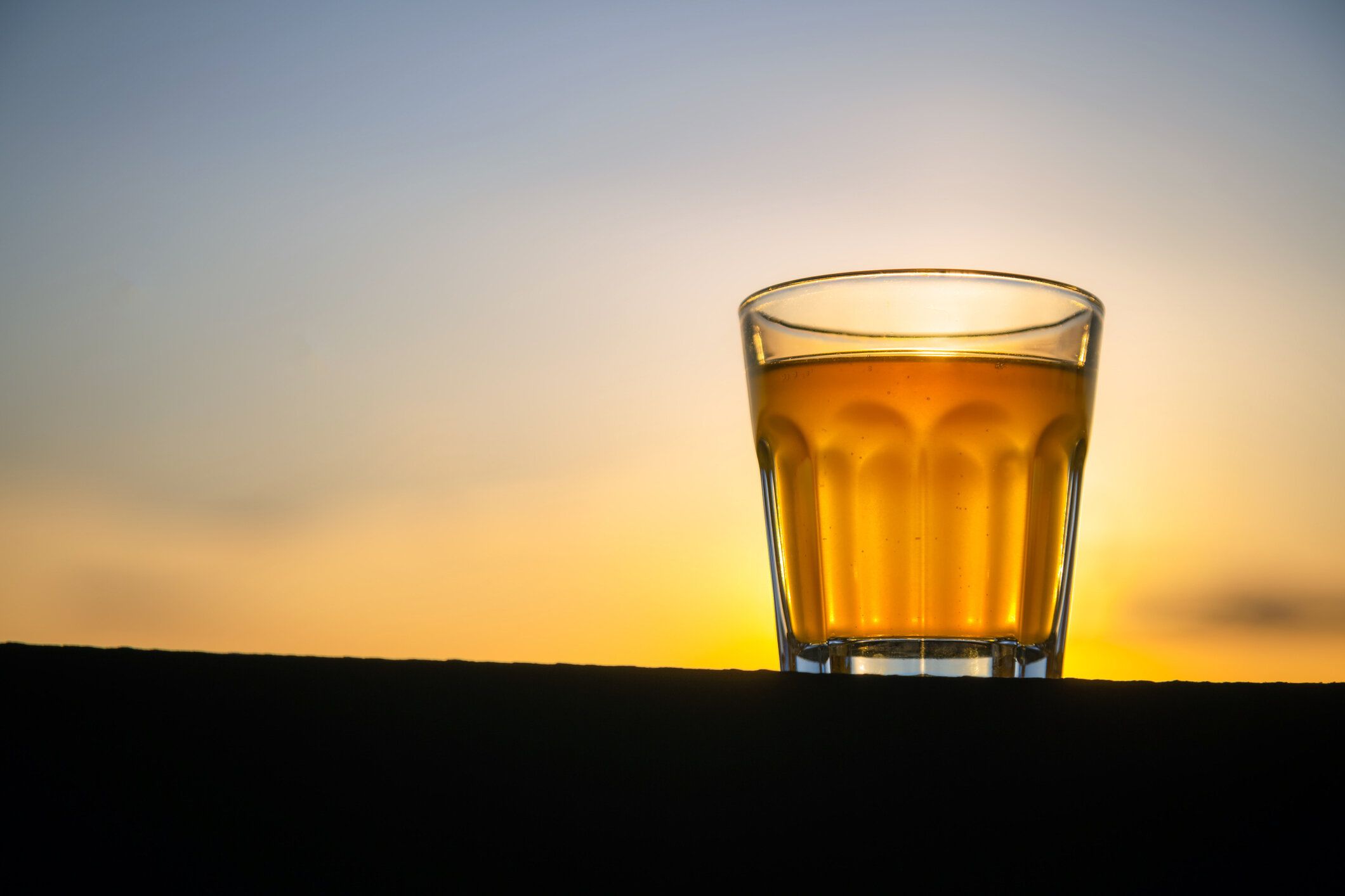 気になる「麦茶」のカロリーや炭水化物量とは？飲む際に押さえるべきポイントを紹介