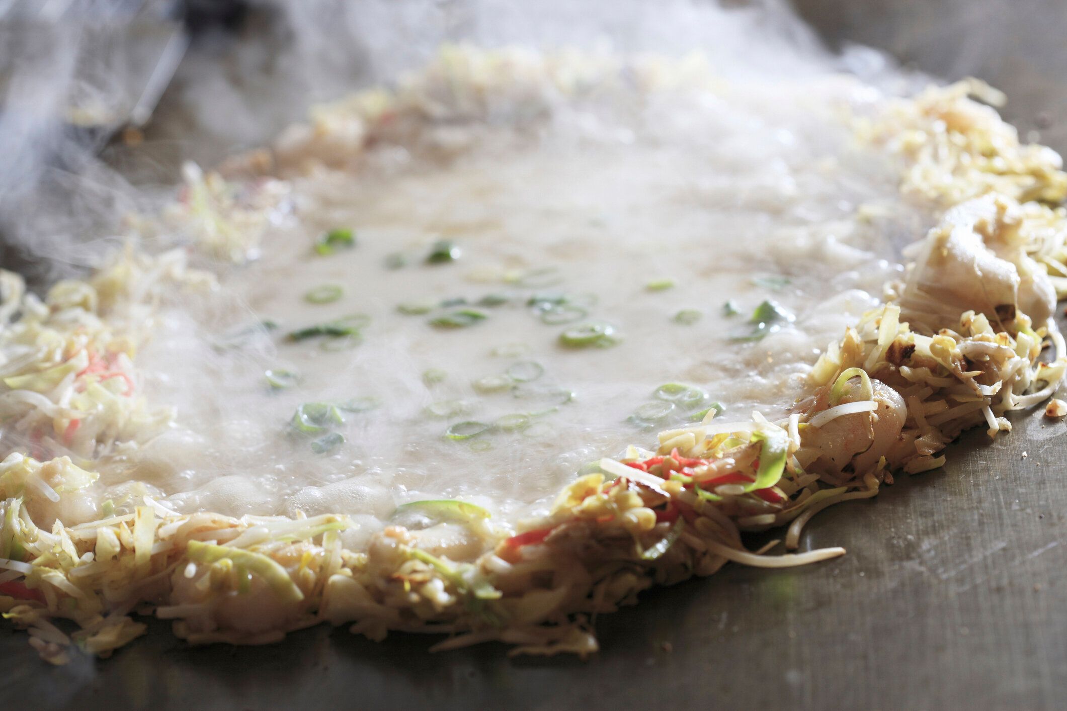 気になる「もんじゃ焼き」のカロリーや炭水化物量とは？食べる際に押さえるべきポイントを紹介