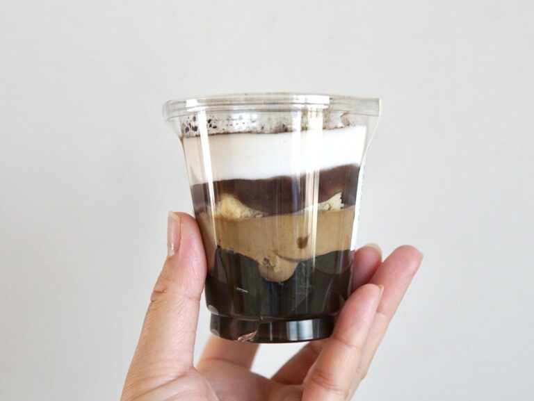 【ローソン】ほうじ茶の香りと味わい、そして食感の豊富さで大満足「和パフェ ほうじ茶」