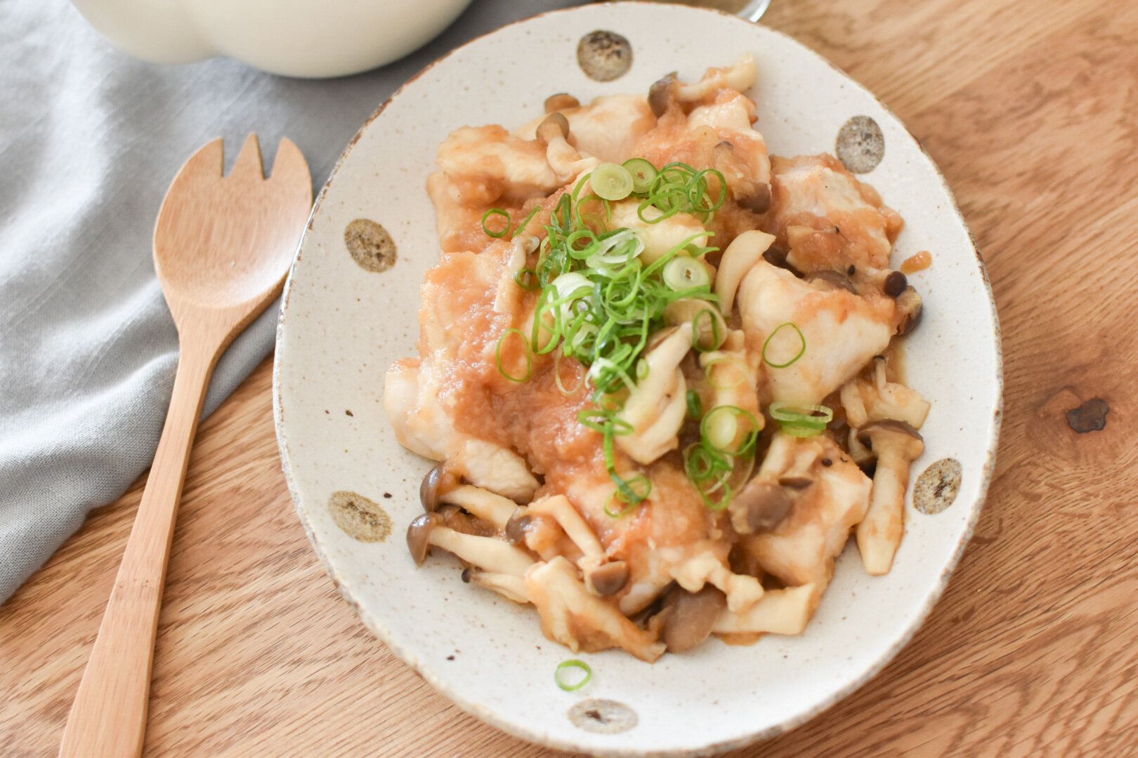 【献立の悩み解消】10分で完成！めんつゆを使った簡単すぎる鶏むね肉レシピの紹介