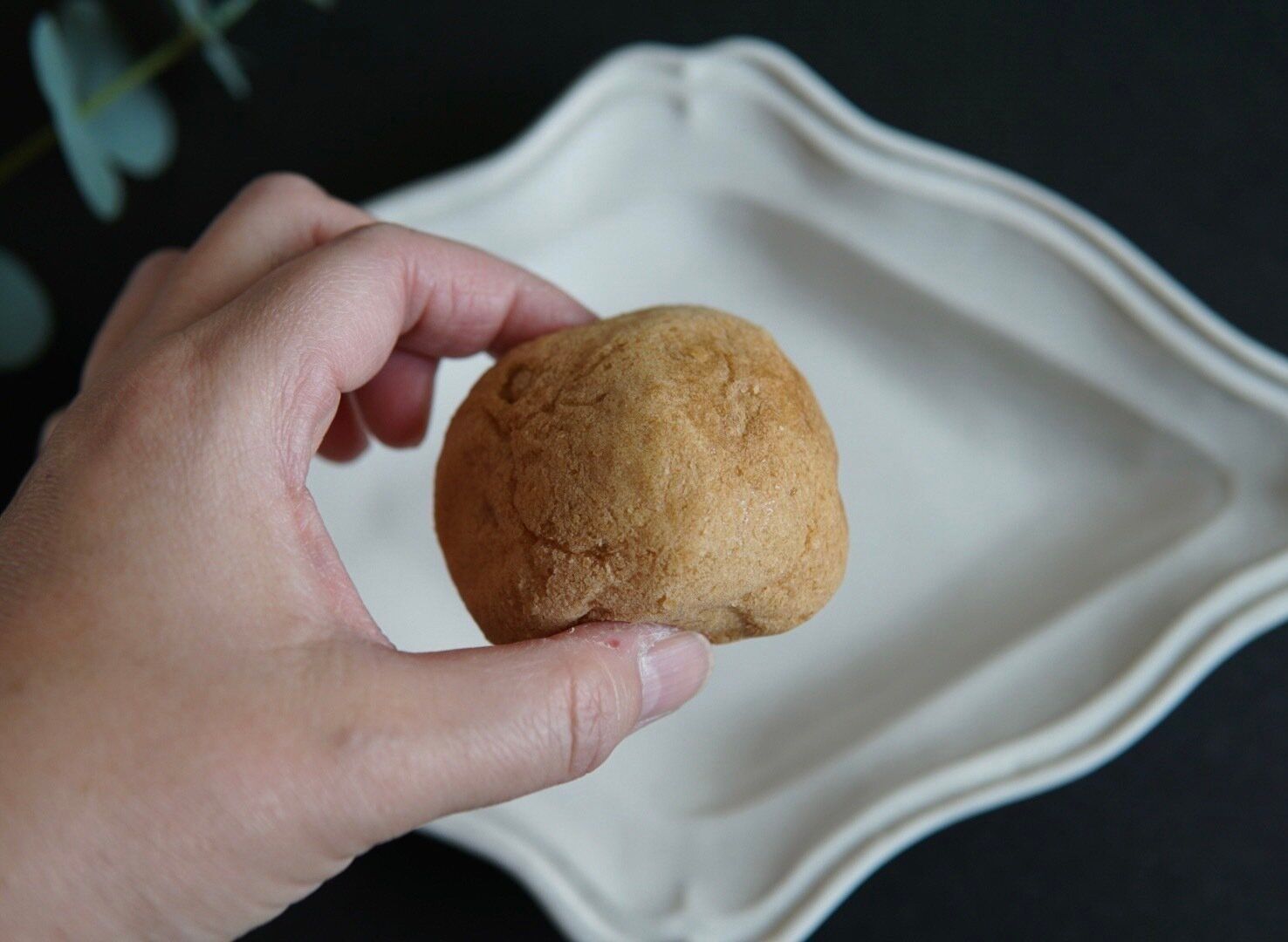 【ローソン】独特な食感のもちもちシューを一度体験してほしい「もっち(R)きなこ」