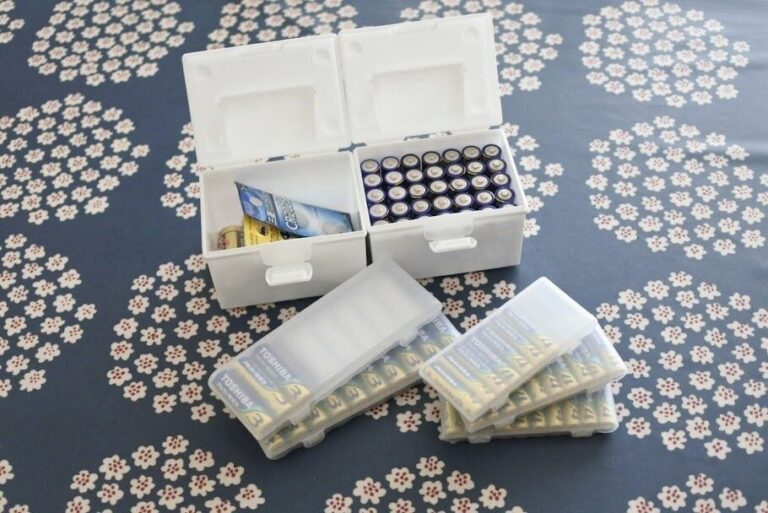【100均】災害時の備えにも！おすすめの電池収納ケース