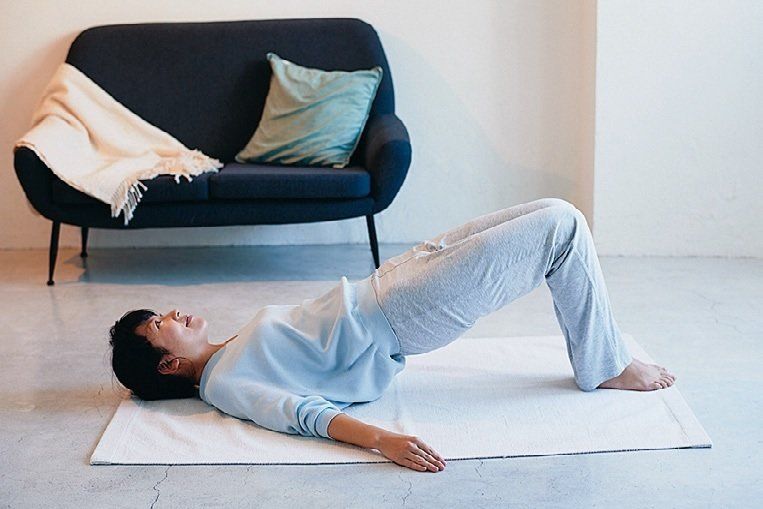 忙しいのに太る人vs忙しくて太らない人！こんなに違う夜の過ごし方