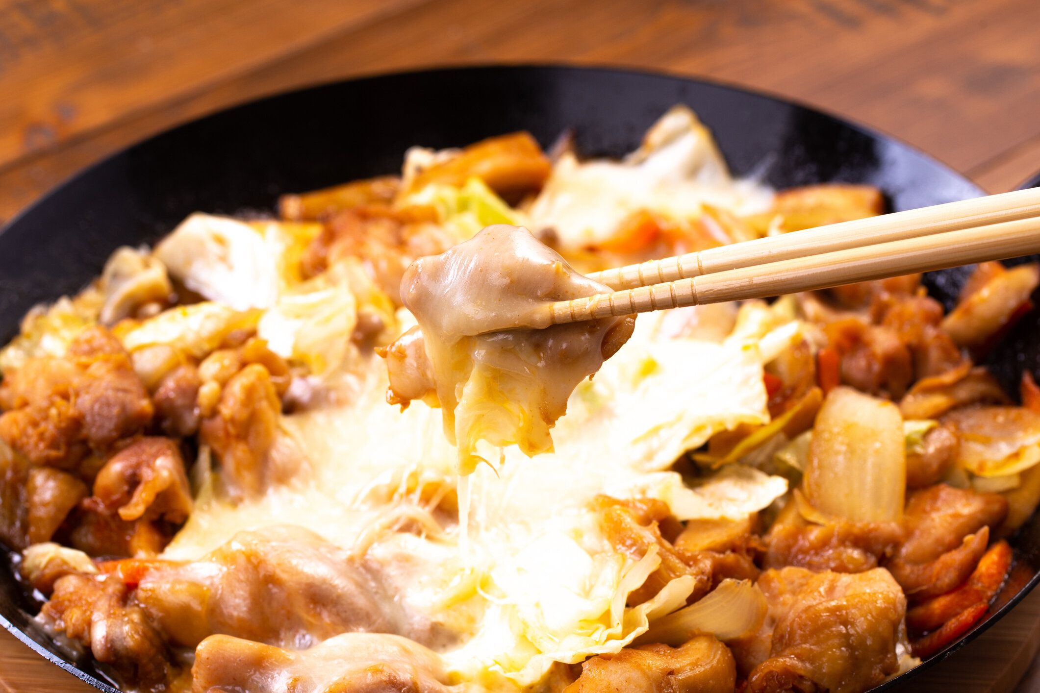 【管理栄養士監修】気になる「チーズタッカルビ」のカロリーや炭水化物量とは？食べる際に押さえるべきポイントを紹介