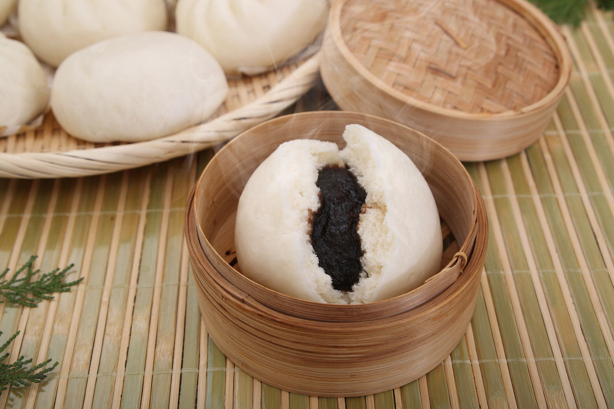 【管理栄養士監修】気になる「あんまん」のカロリーや炭水化物量とは？食べる際に押さえるべきポイントを紹介