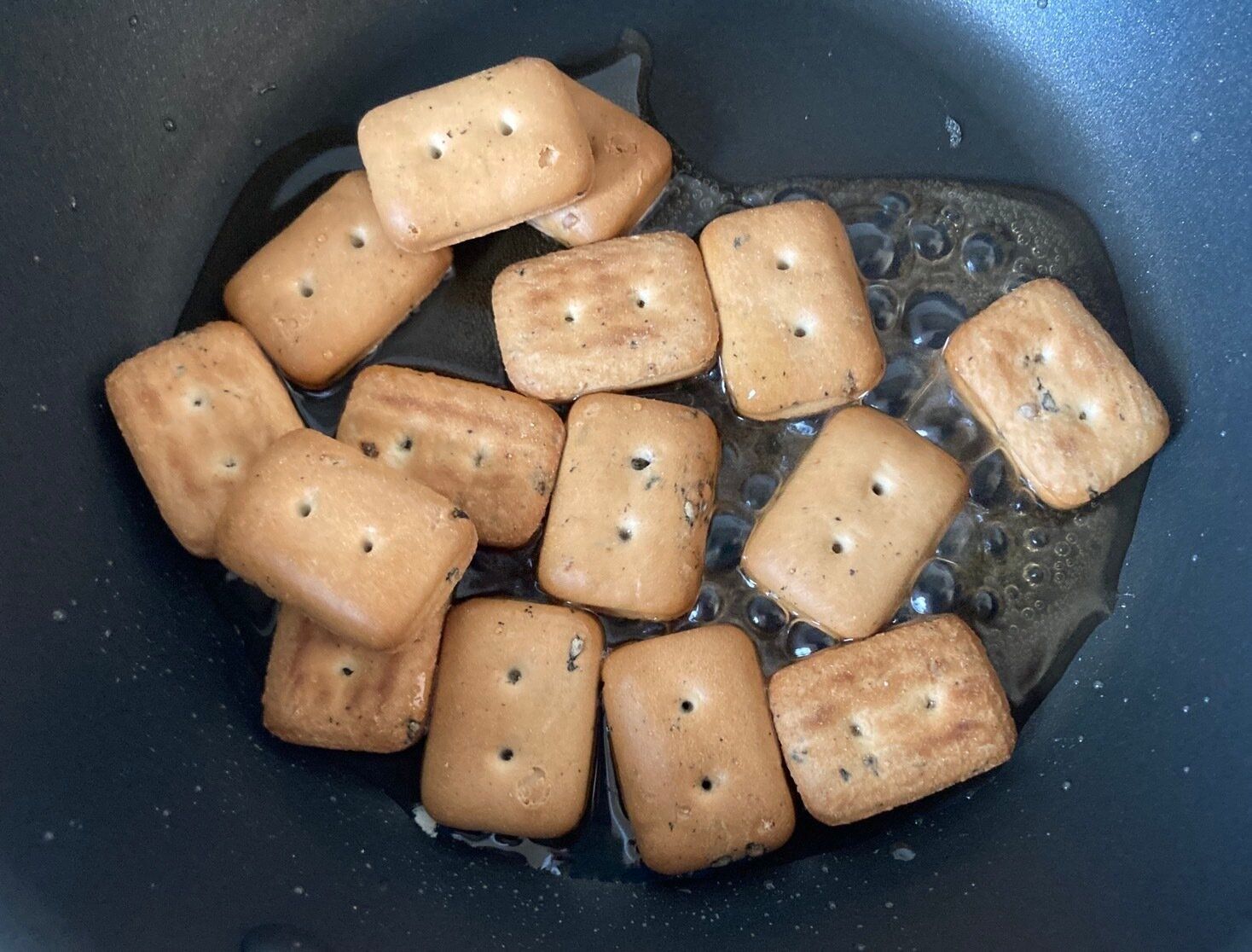 【カンパン】アレンジ次第でデザートやおかずに離乳食も!?非常食だけではないカンパン活用法