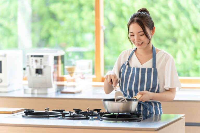 月10万円以上の貯蓄ができる人はここが違う「そのあたりまえを疑おう！」節約のプロたちの心構え3選