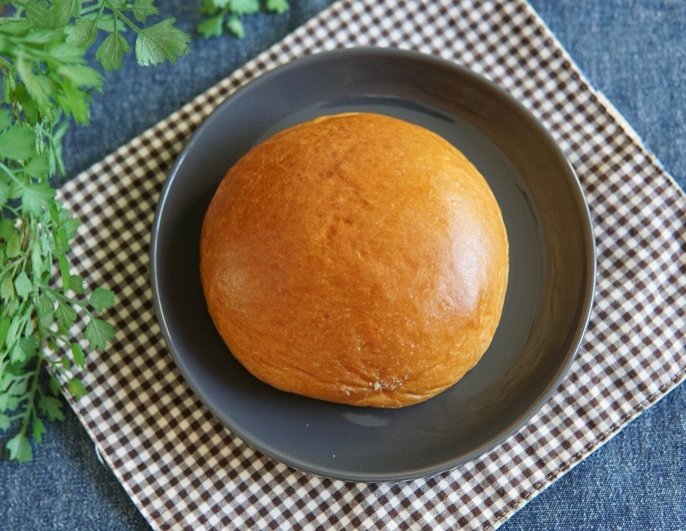 【ローソン】カスタードとパンの相性が抜群。スイーツと言っても過言ではない「ぎっしり！！とろけるクリームパン」