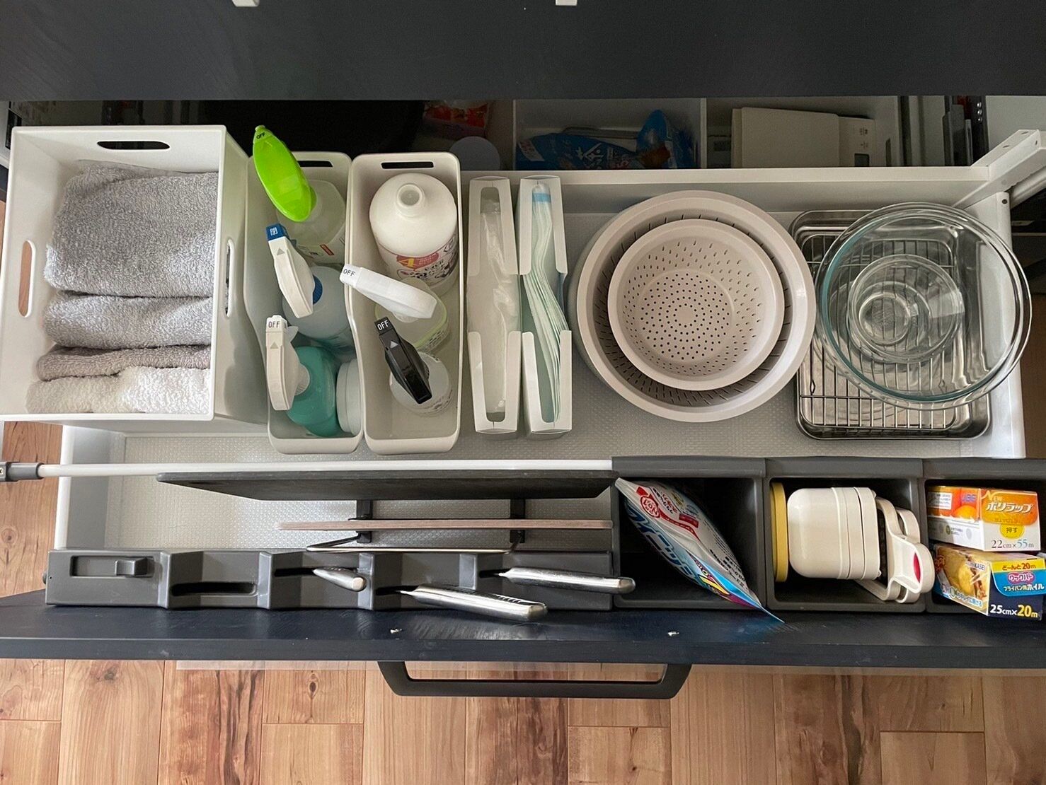 キッチンの引出し収納のコツをプロが伝授！シンク下やコンロ下を上手に使おう