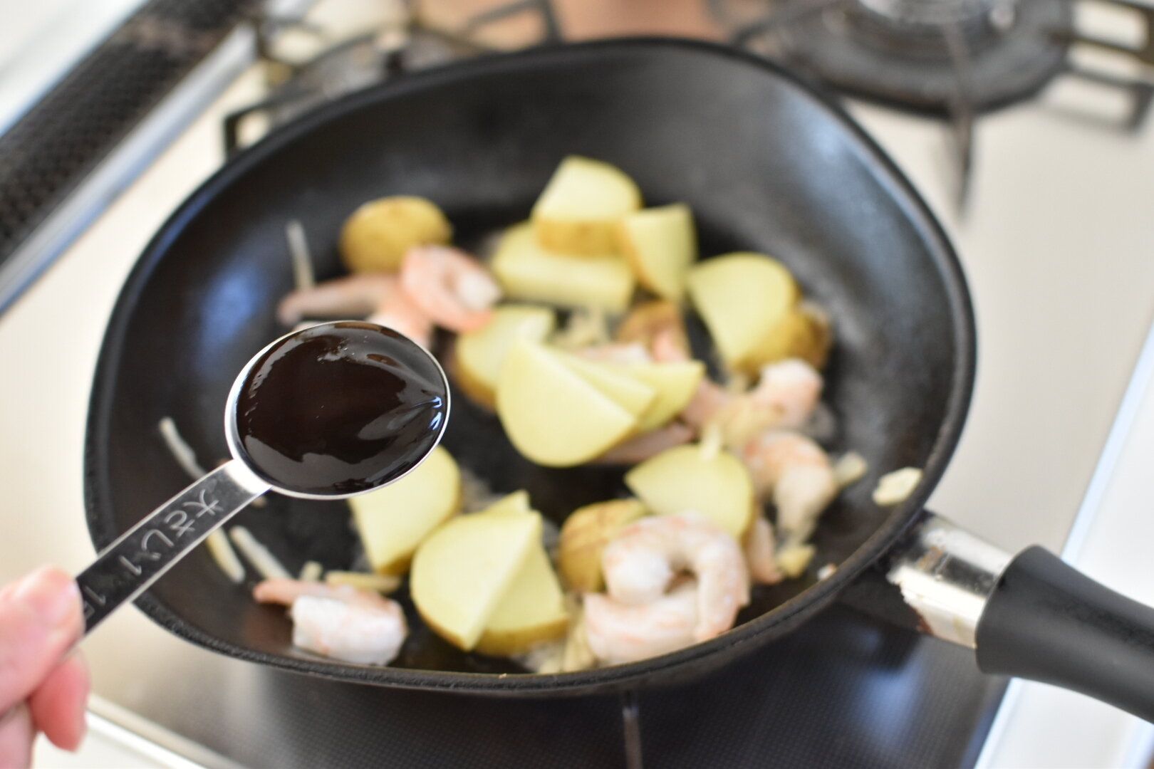 【献立の悩み解消】市販の調味料を組み合わせて失敗知らずの味付けに！おすすめ3選