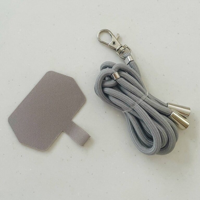 【キャンドゥ】スマホで「手がふさがる」問題を110円で解決できますっ！
