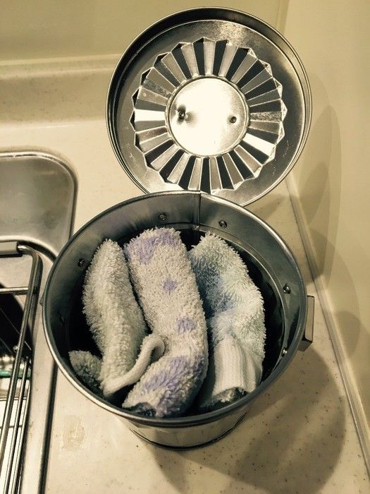 床をキレイに保つシンプル掃除法とは？家の中のベタベタ汚れに効くノウハウも紹介