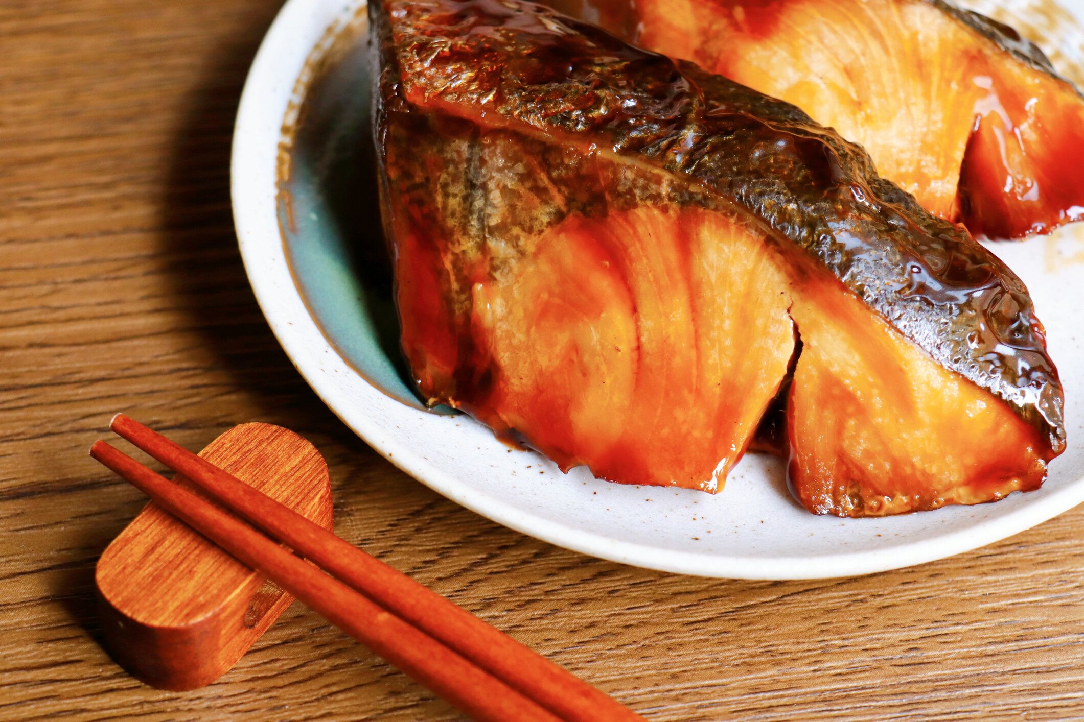 【管理栄養士監修】気になる「ブリの照り焼き」のカロリーや炭水化物量とは？食べる際に押さえるべきポイントを紹介