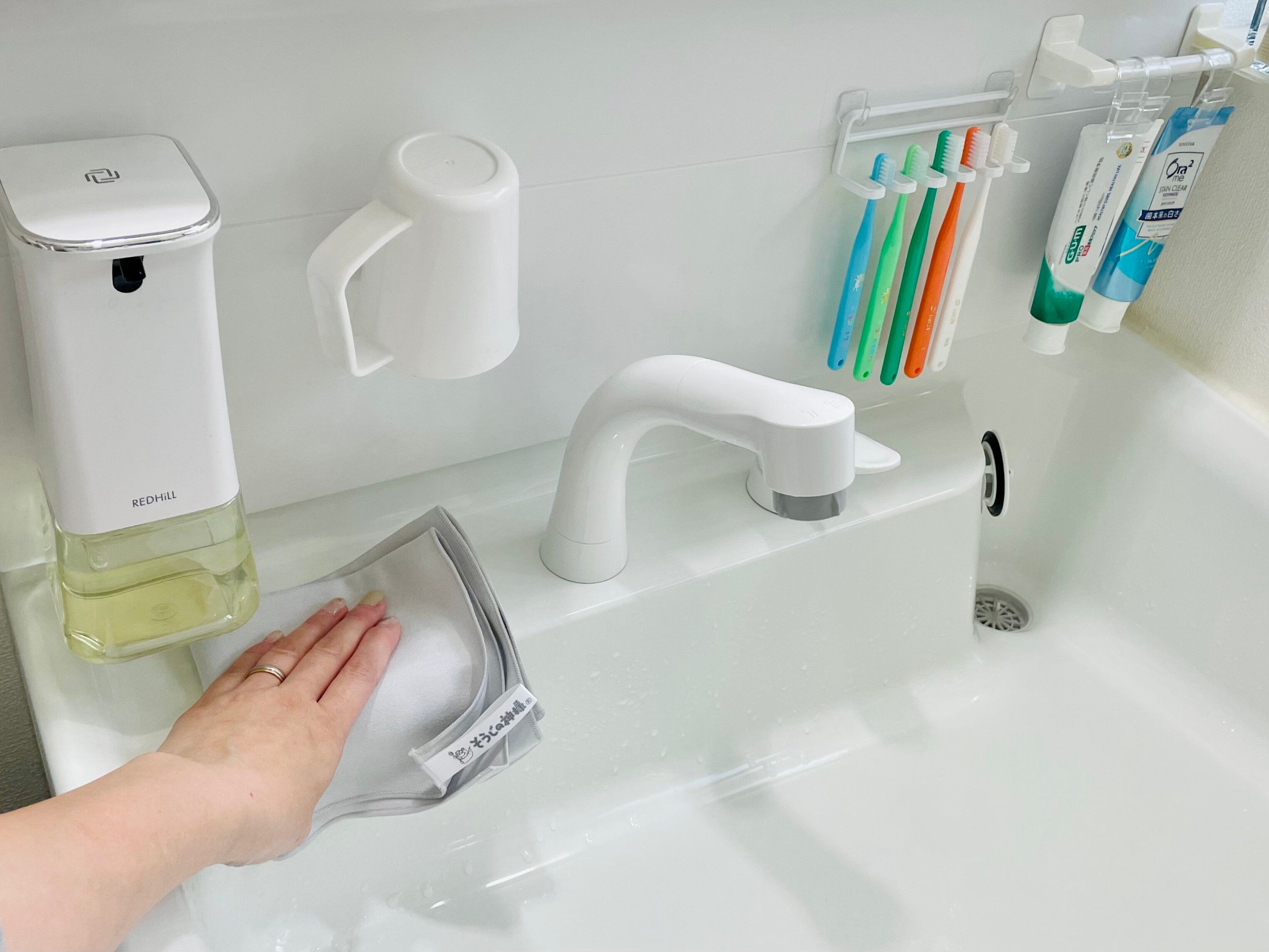 水まわりの掃除は浮かせるだけでラクになる！「浮かせる収納」でカビ対策！