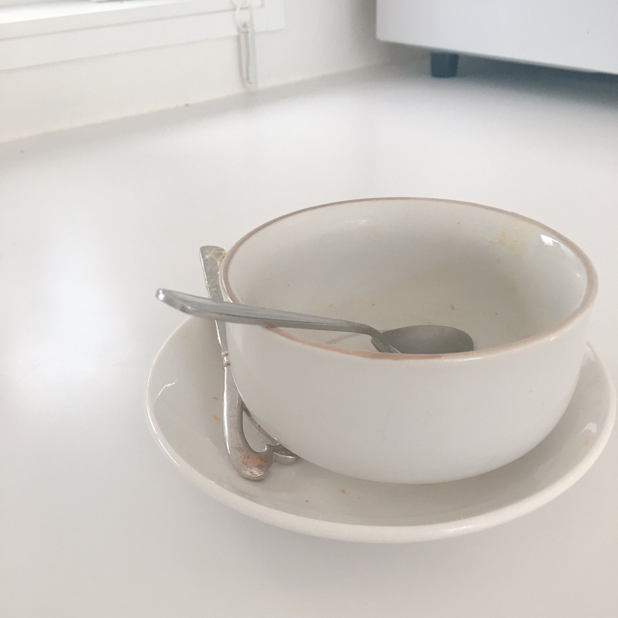 面倒な食器洗いを楽にする方法とは？工夫するポイントやグッズを紹介