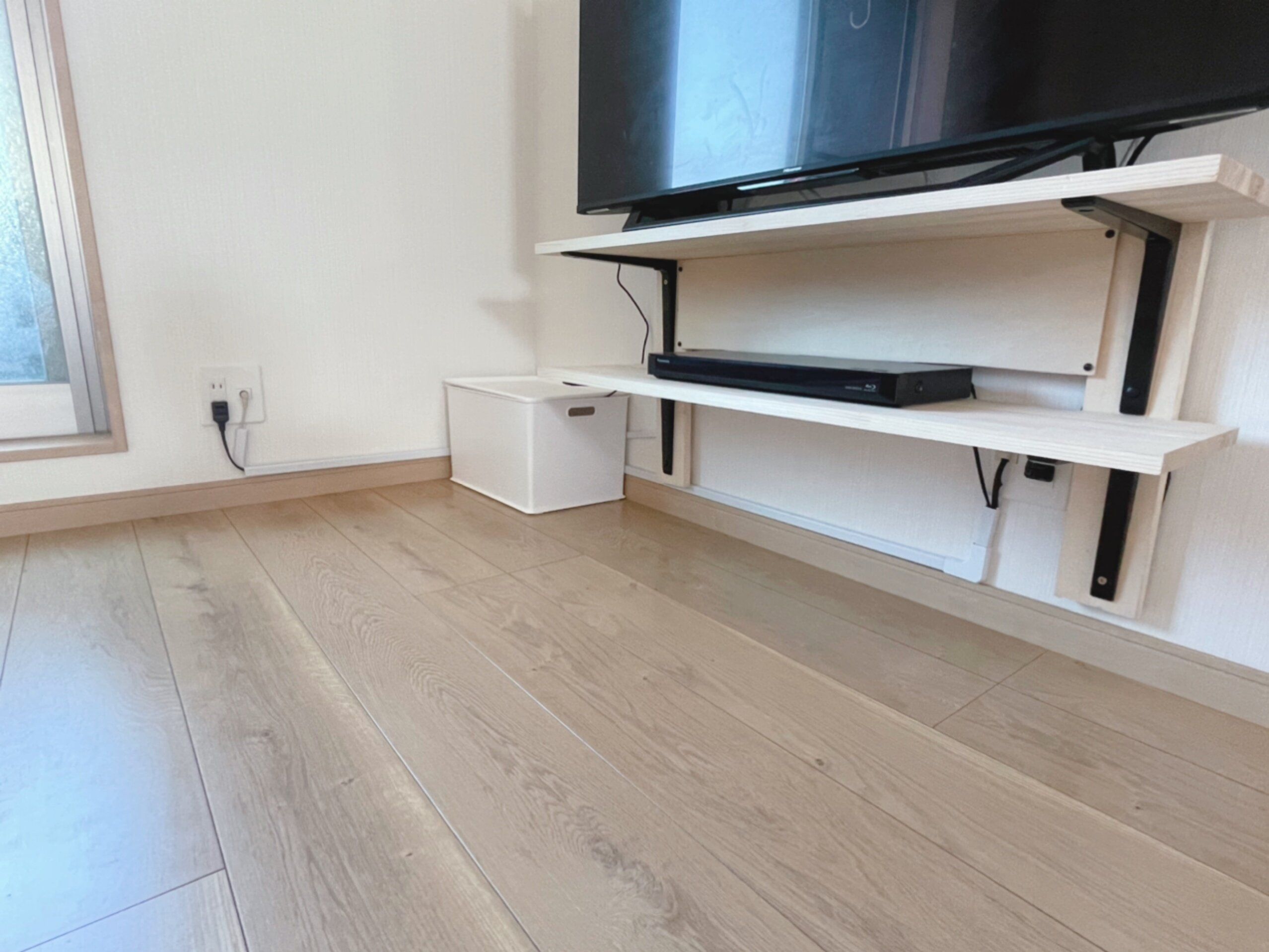 配線隠しを極める者はシンプルライフを制する！配線隠し術4選