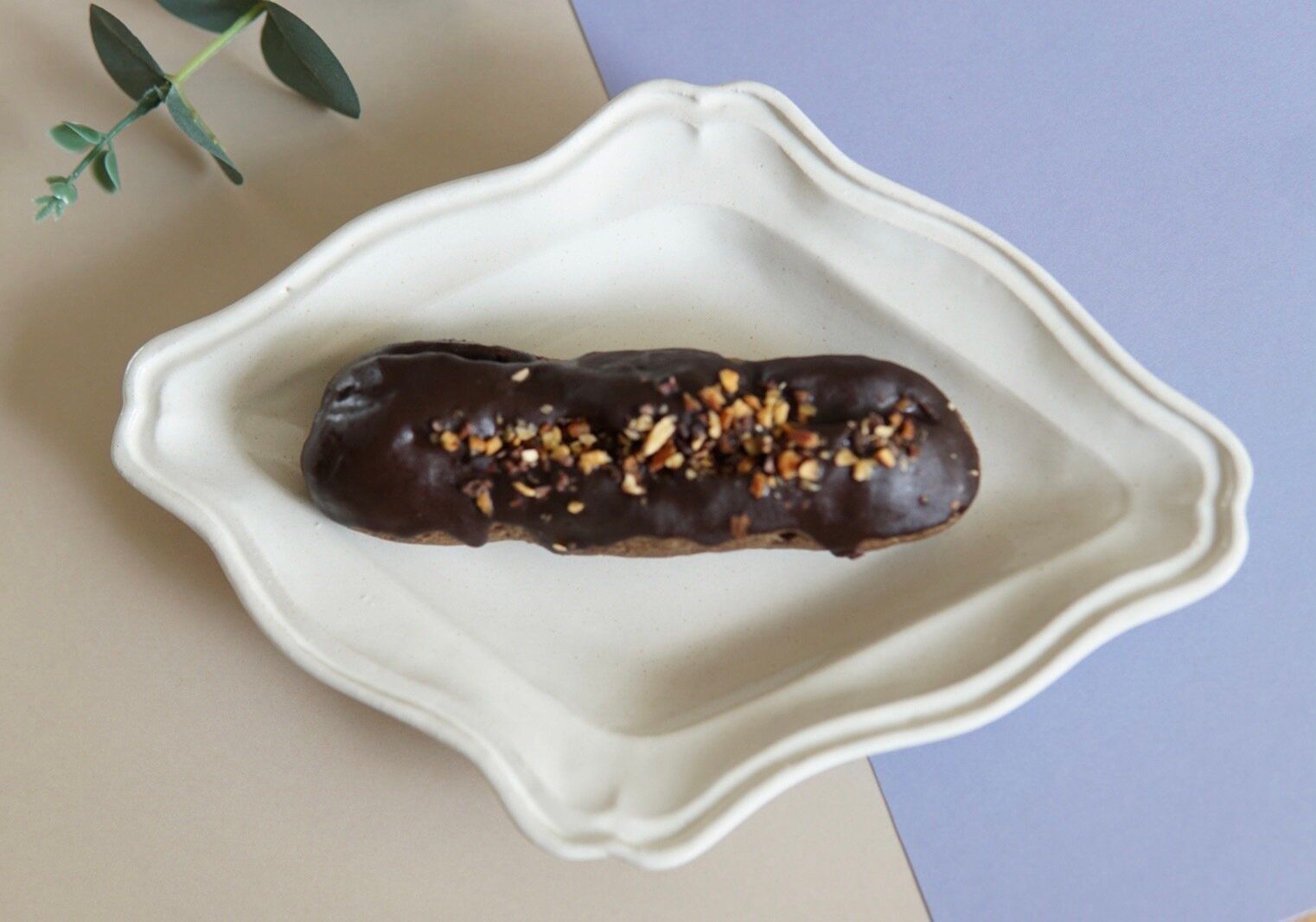 【ローソン】リッチな気分になれるGODIVAコラボ「エクレールショコラ」