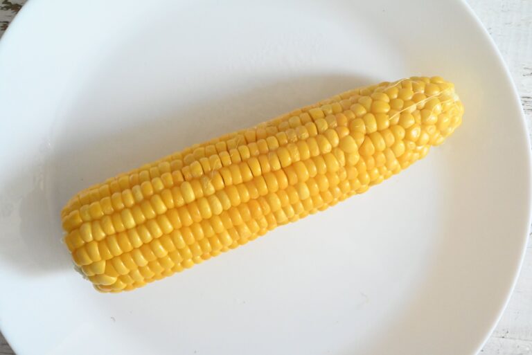 【旬野菜】とうもろこしの超簡単な加熱方法と実の取り方！＆おすすめ簡単レシピ2選