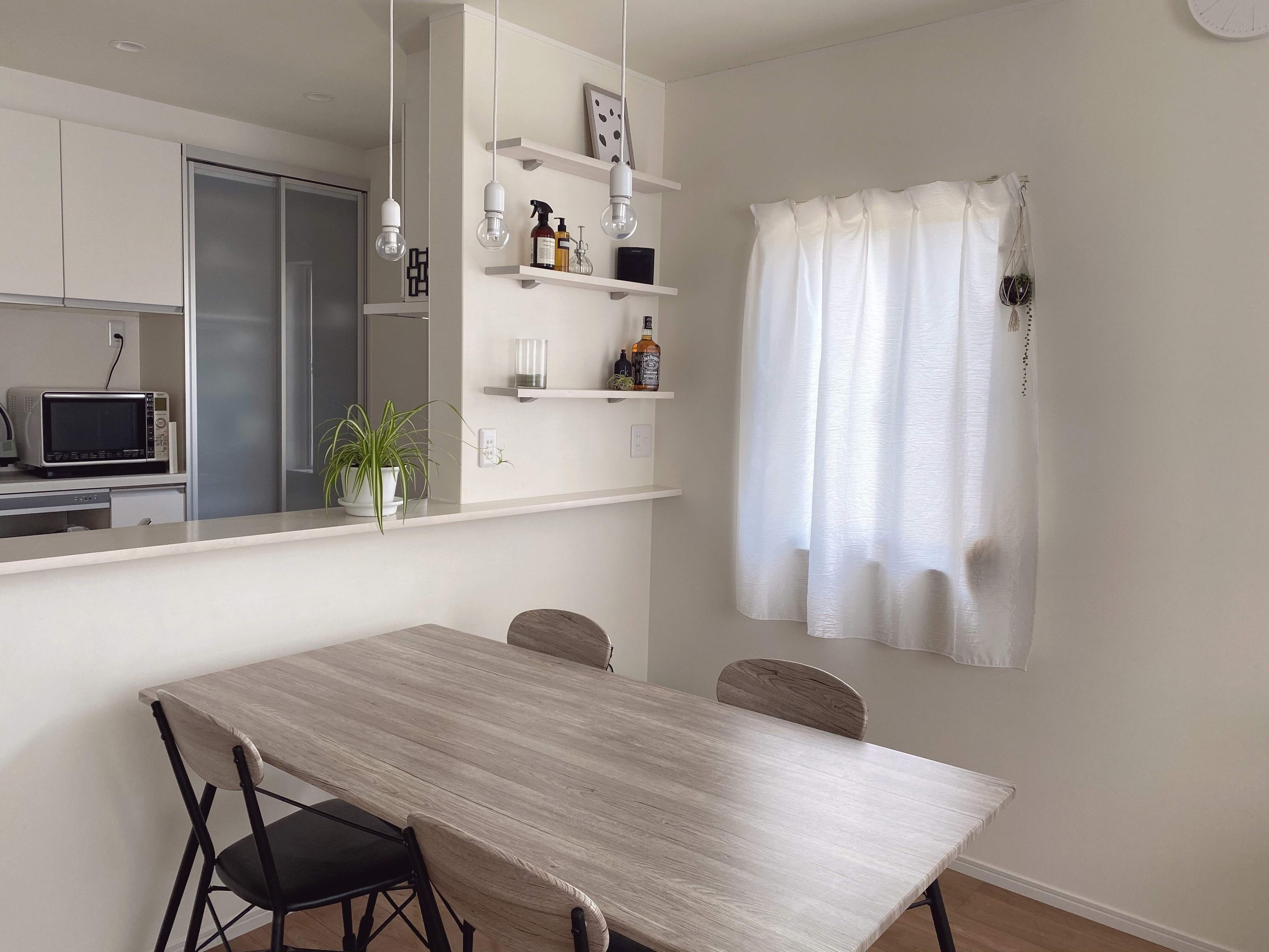 リビングが汚れる前にやっておく予防家事3選！えんぴつ汚れを簡単に落とす方法も紹介