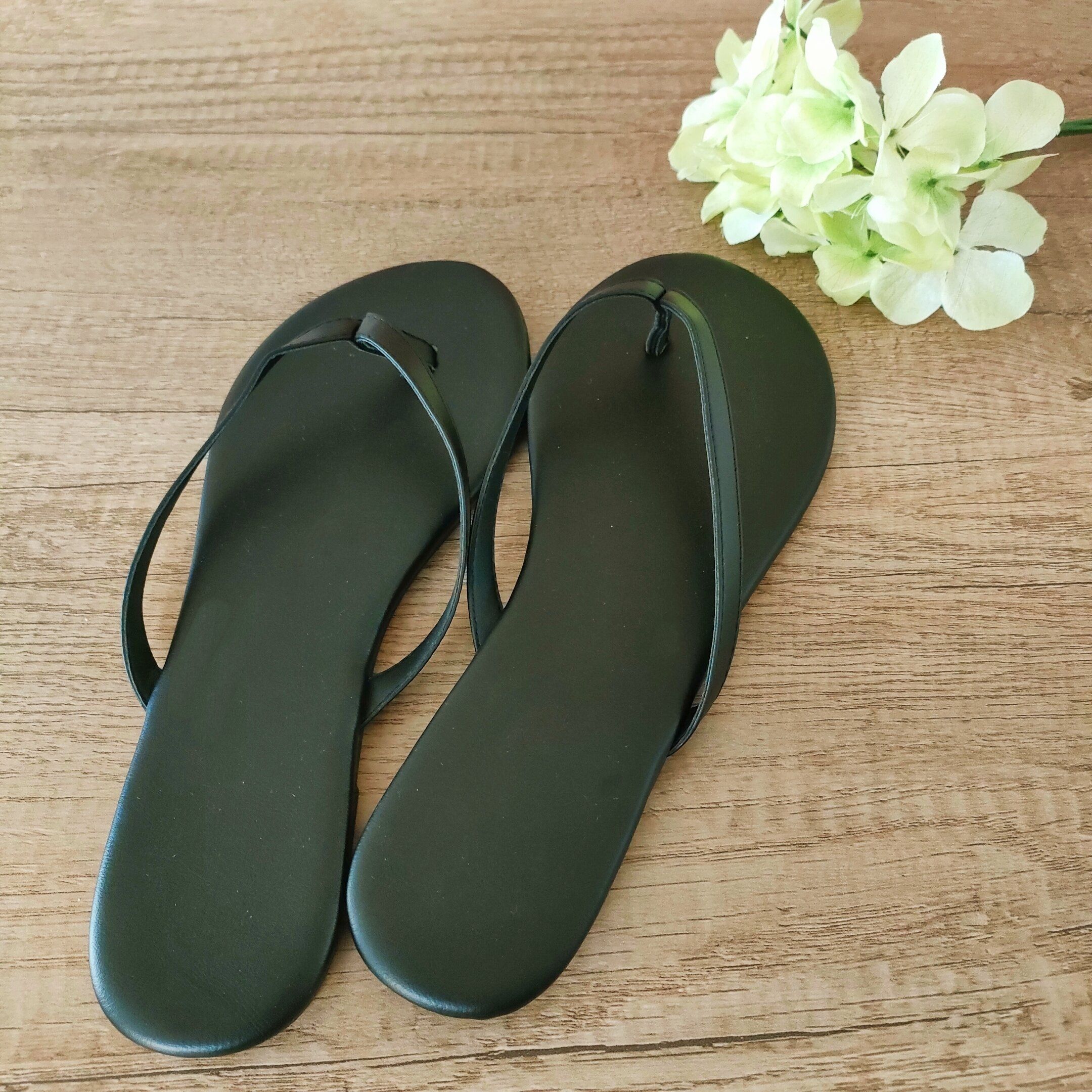 【ダイソー】夏の必需品でしょ！高見えスタイリッシュな「サンダル」み〜つけたっ！