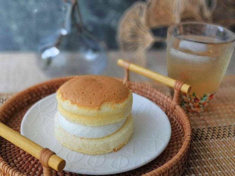 棚からあふれるボリューム？【セブン-イレブン】アジアンスイーツがサンドで登場！