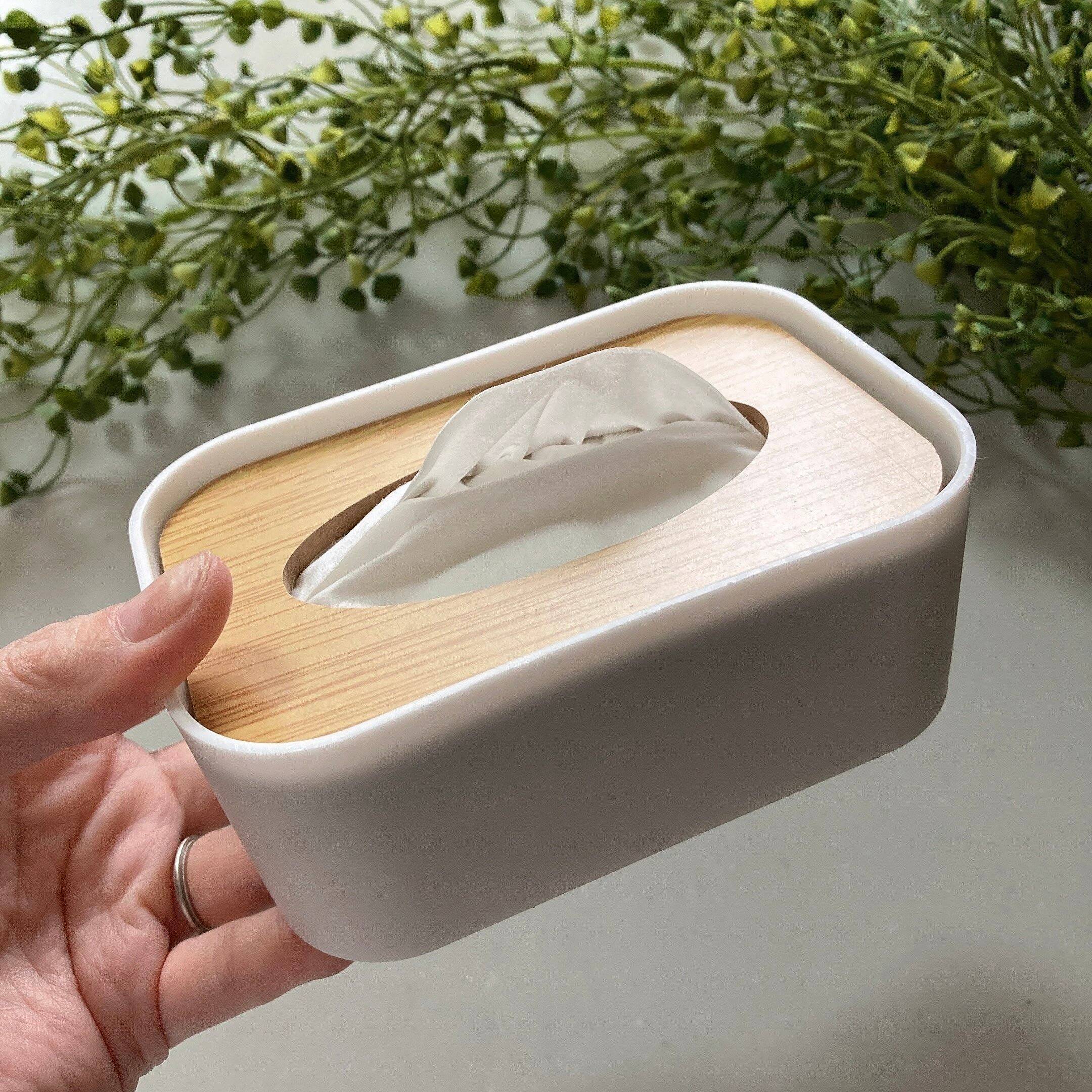 溜まりがちなポケットティッシュを有効活用しよう！セリアから専用ケースが登場！