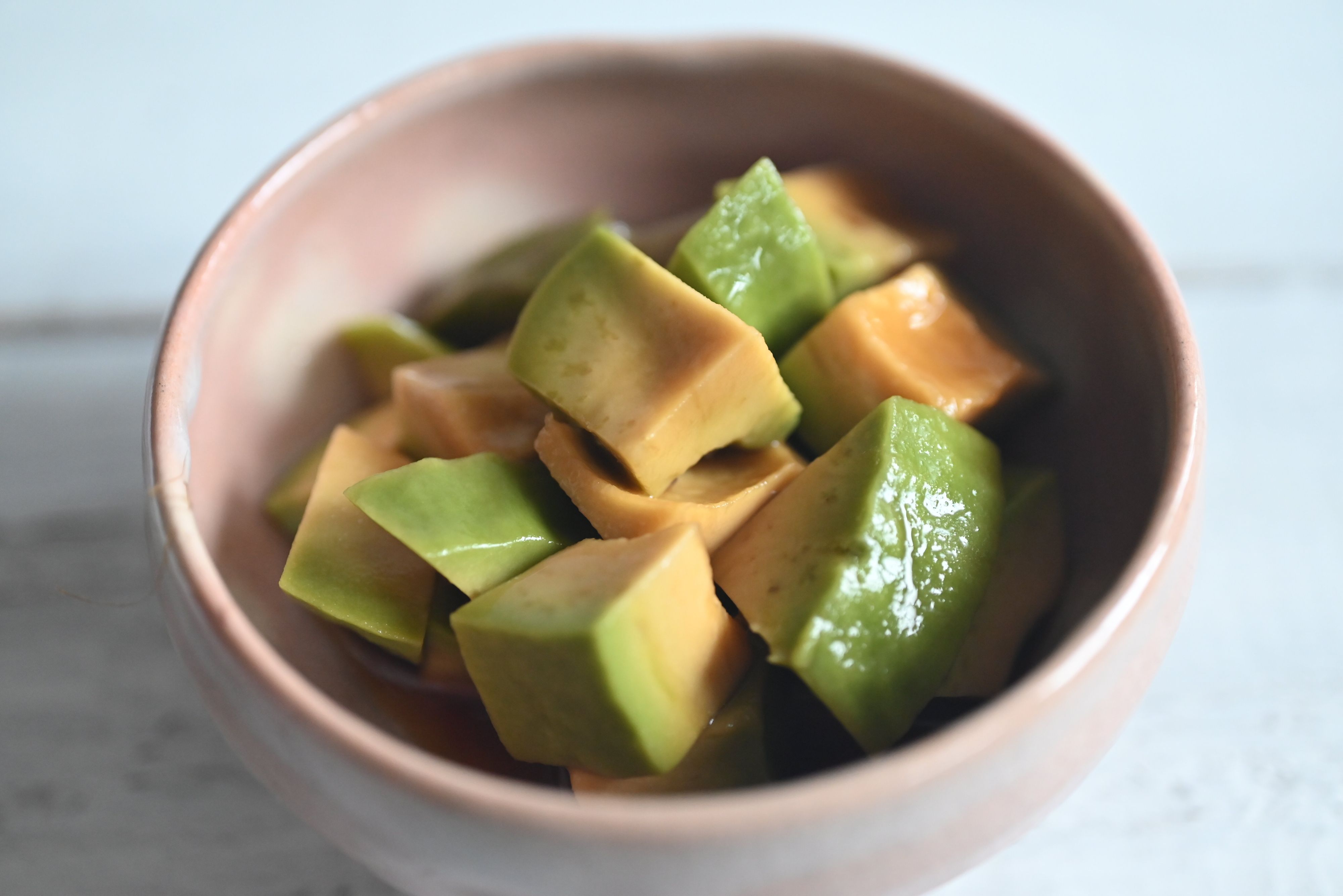 微妙に余った食材は「漬けよう」！アボカド＆チーズの漬ける保存レシピ