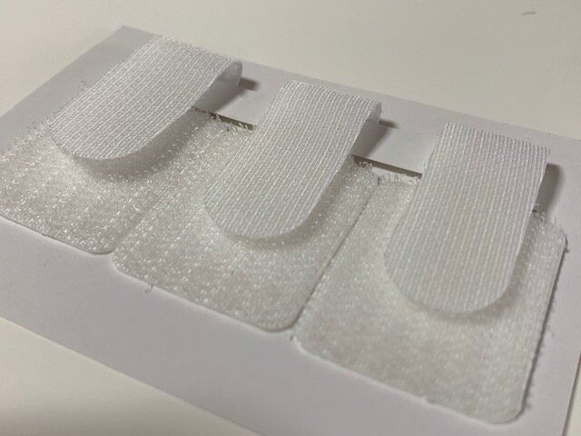 【ダイソー】隠れ活躍！好きなところに貼って剥がせる面ファスナー