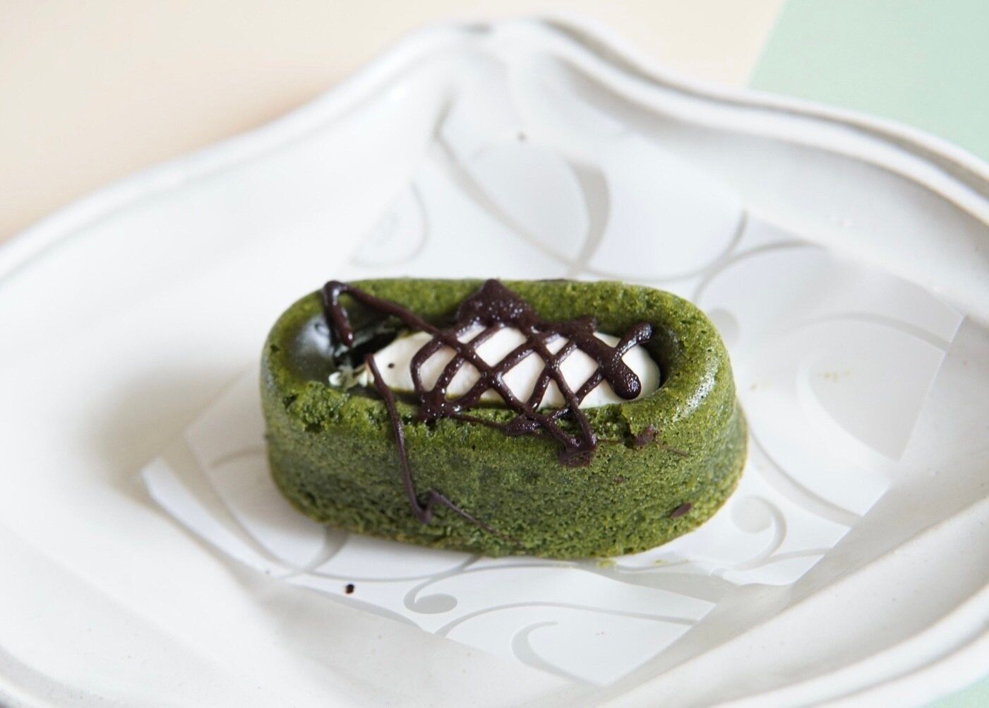 【ローソン】大ヒット商品の新作は、濃厚な味わいを楽しめる抹茶味「生ガトーショコラ　抹茶」